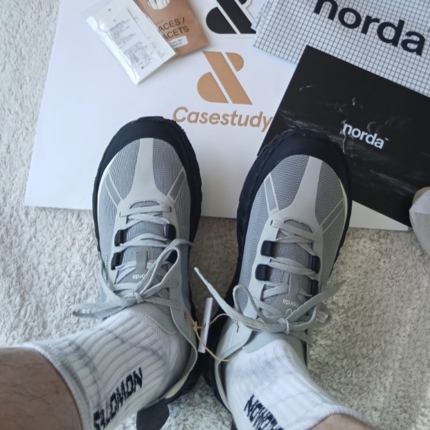 Norda 001A Pewter, (W) Norda 001A Pewter 착용 스타일 - 1