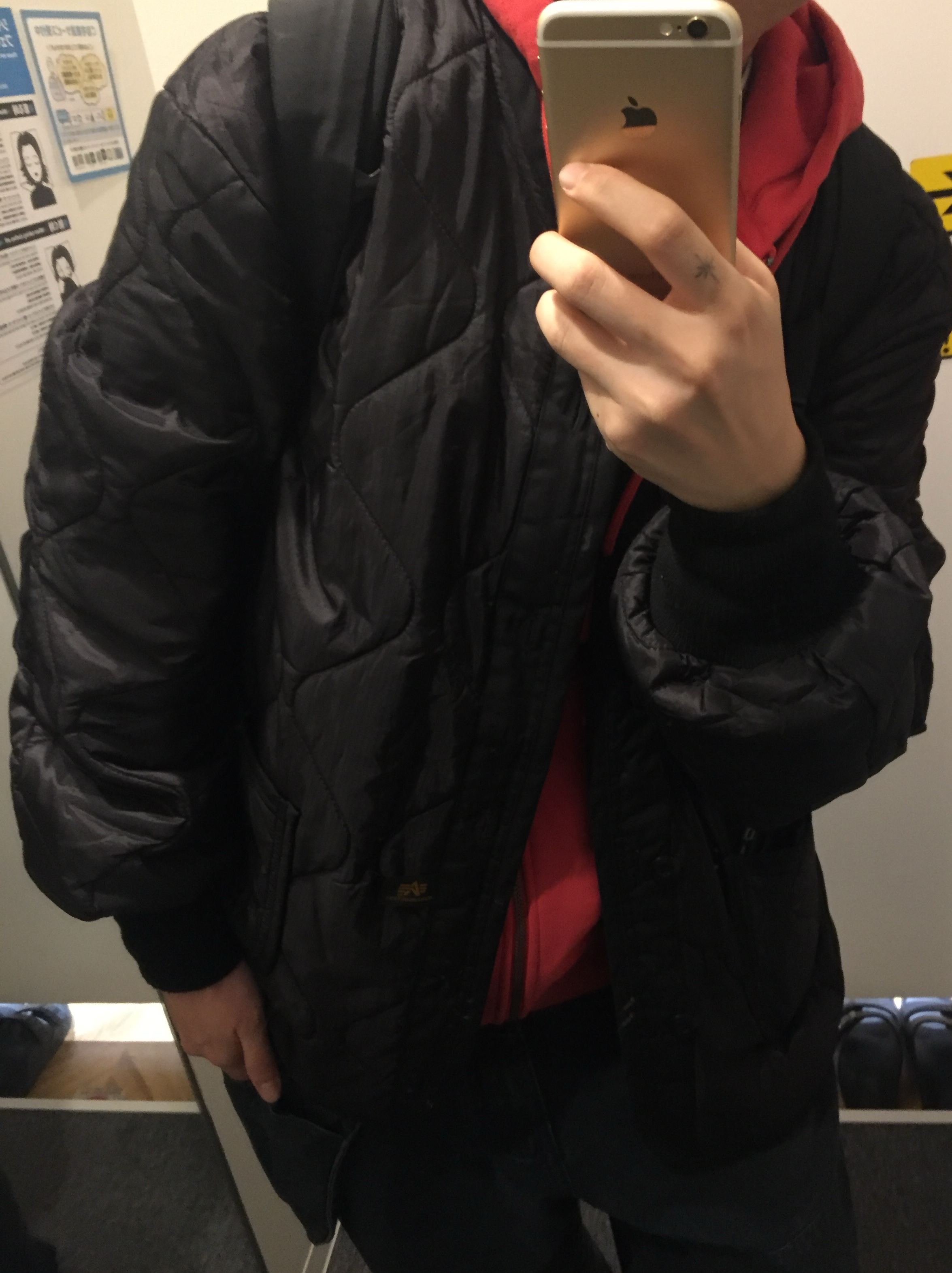 Casio AW-80V-5B, CDG x Alpha Industries Liner Jacket Black 착용 스타일 - 2