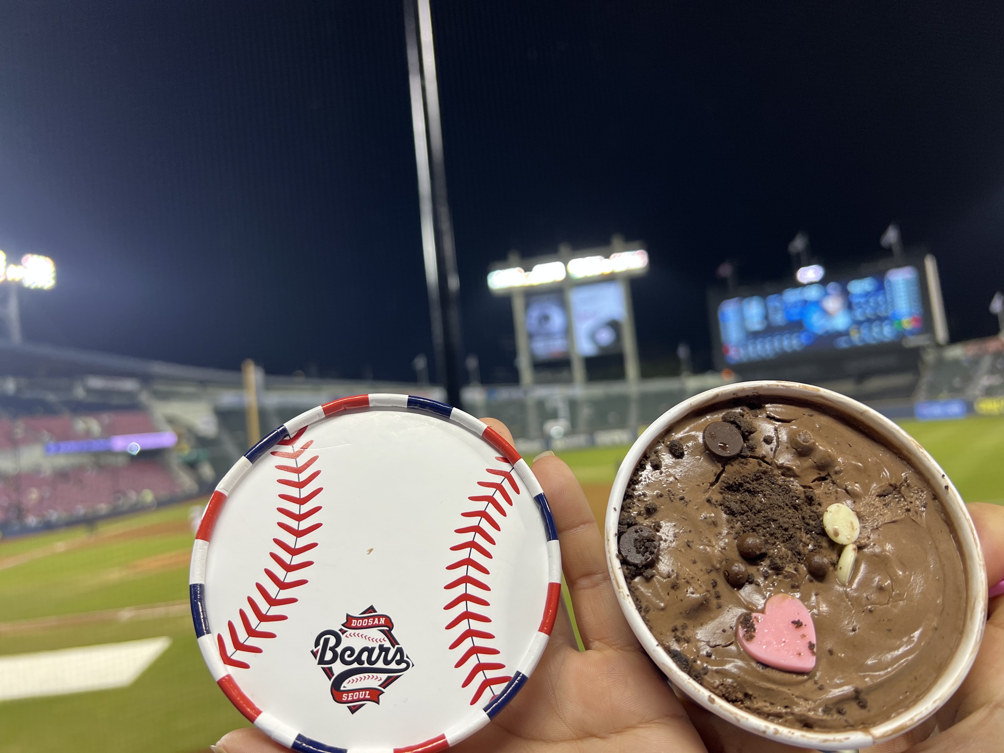 [KREAM 단독] Doosan Bears x Kokorokara Hustle Pudding 2pcs & Kokoro Bear Cooler Bag Set, [KREAM 단독] Doosan Bears x Kokorokara Hustle Pudding Set of 2 착용 스타일 - 9