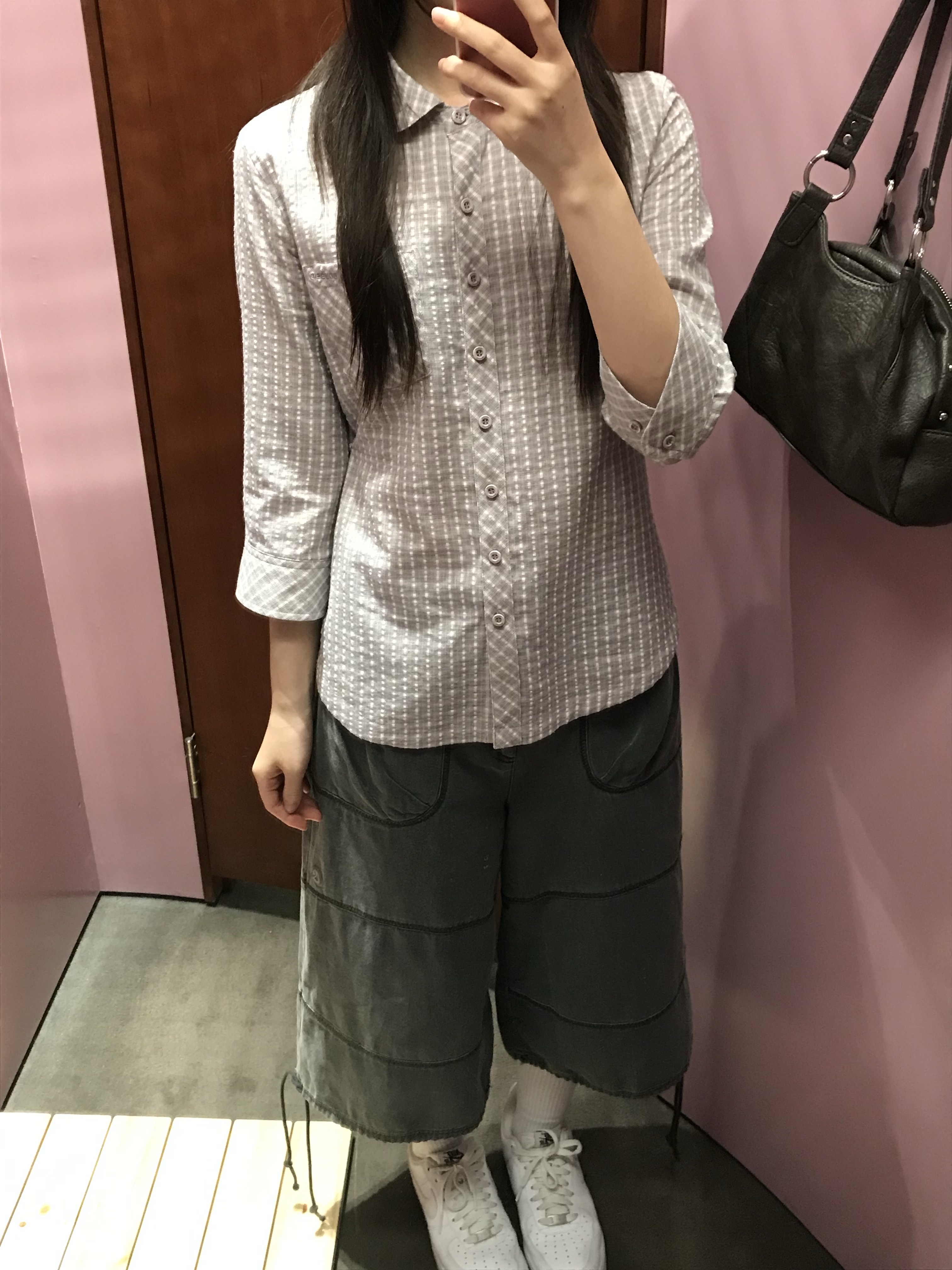 COYSEIO Round Collar Capri Shirt Ash Pink, COYSEIO Oxford Zigzag Pants Charcoal 착용 스타일