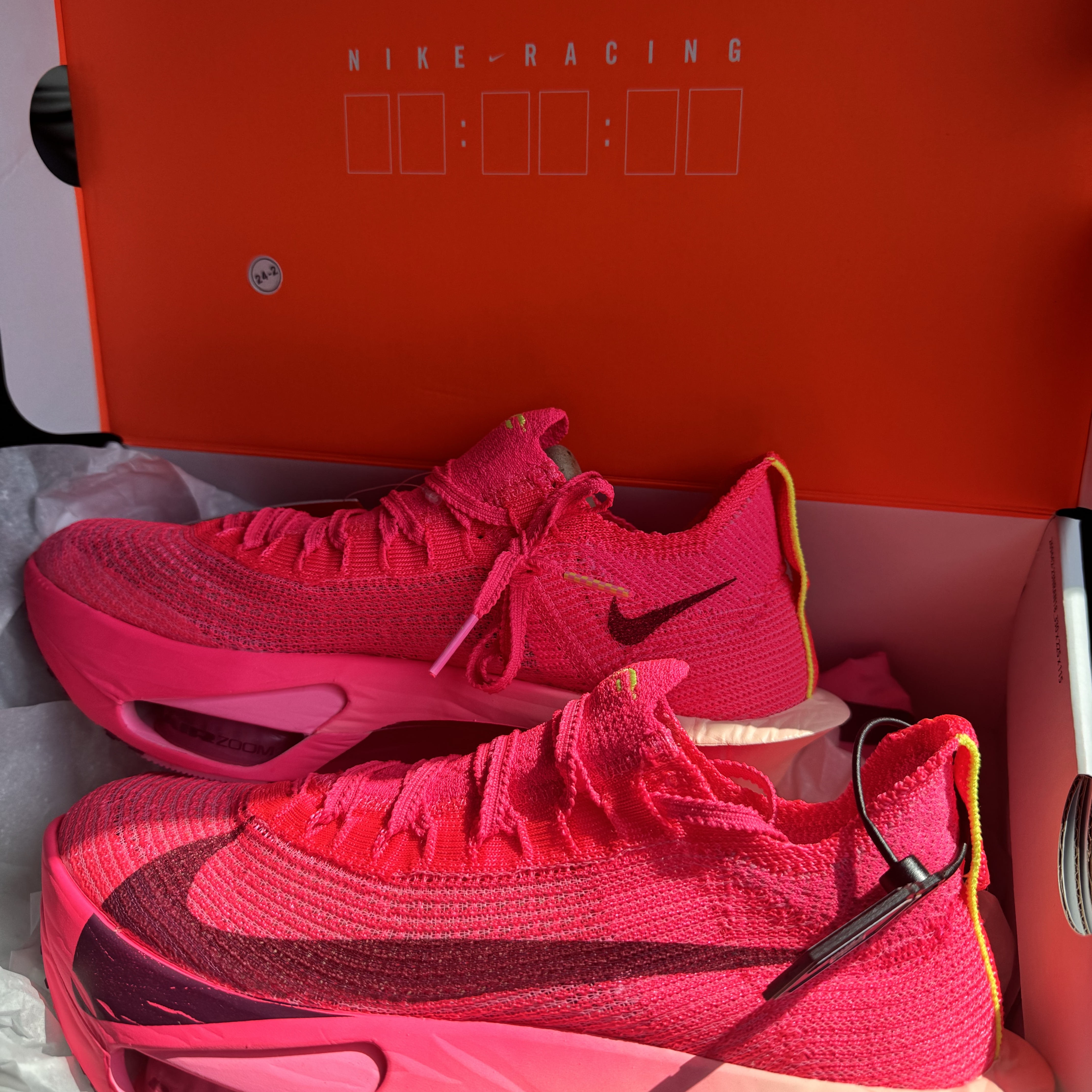 (W) Nike Air Zoom Alphafly Next% 3 Hyper Pink Crimson Tint 착용 스타일