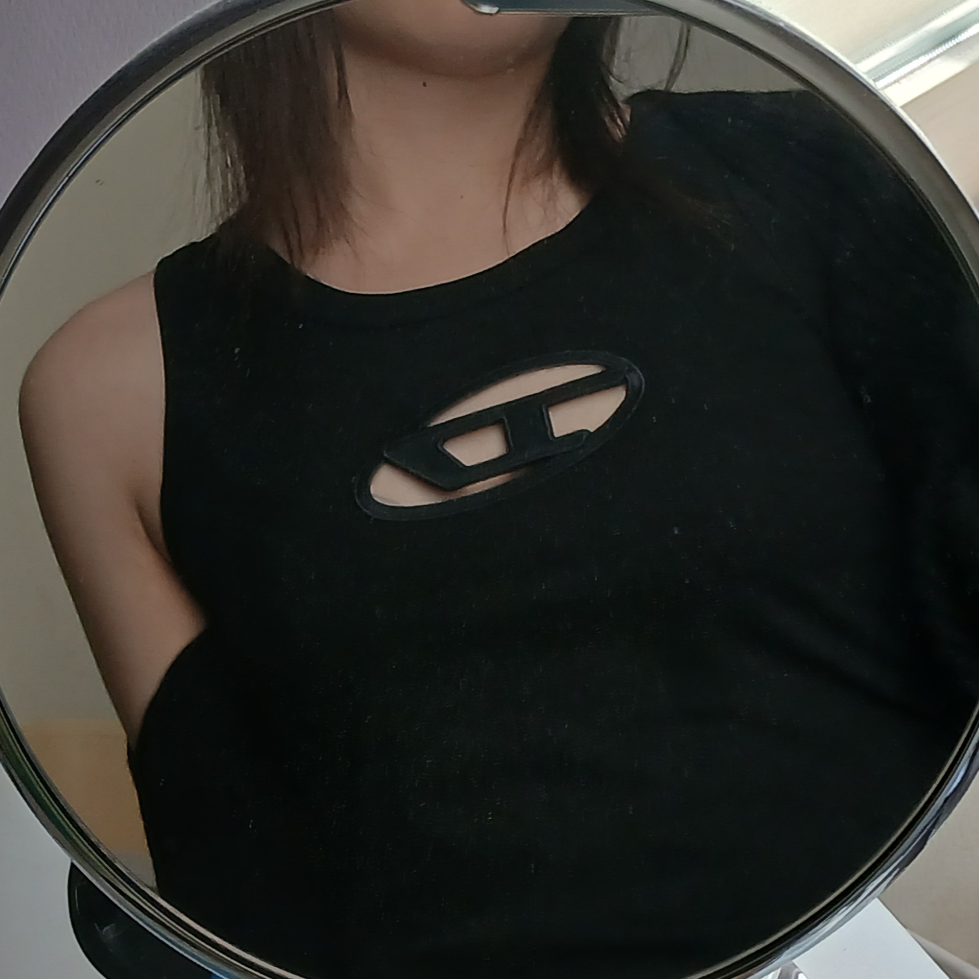 (W) Diesel T-Lynys-Od Tank Top with Cut-Out Oval D Logo Black 착용 스타일 - 1