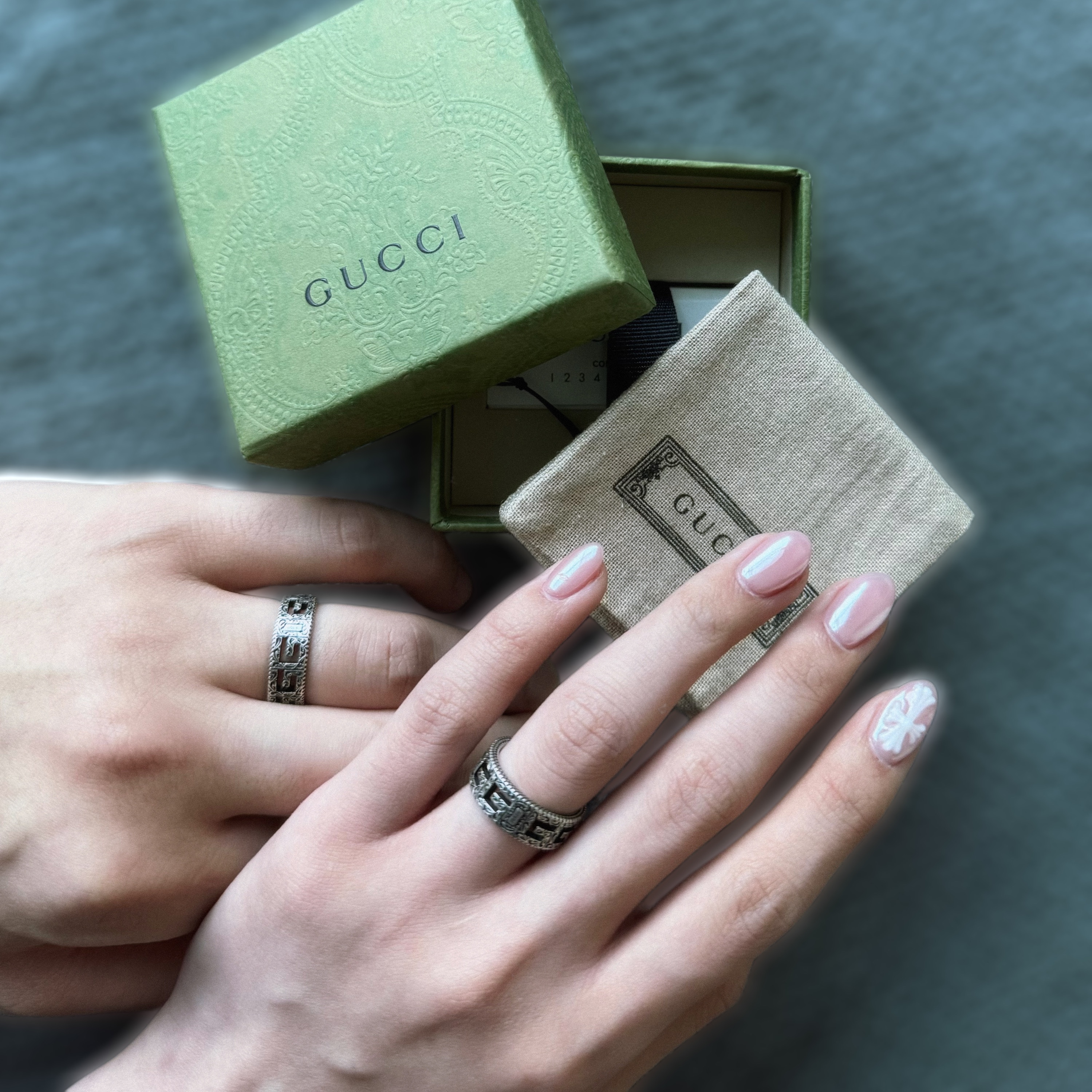 Gucci Silver Ring With SquareG Silver Aged Finish 착용 스타일