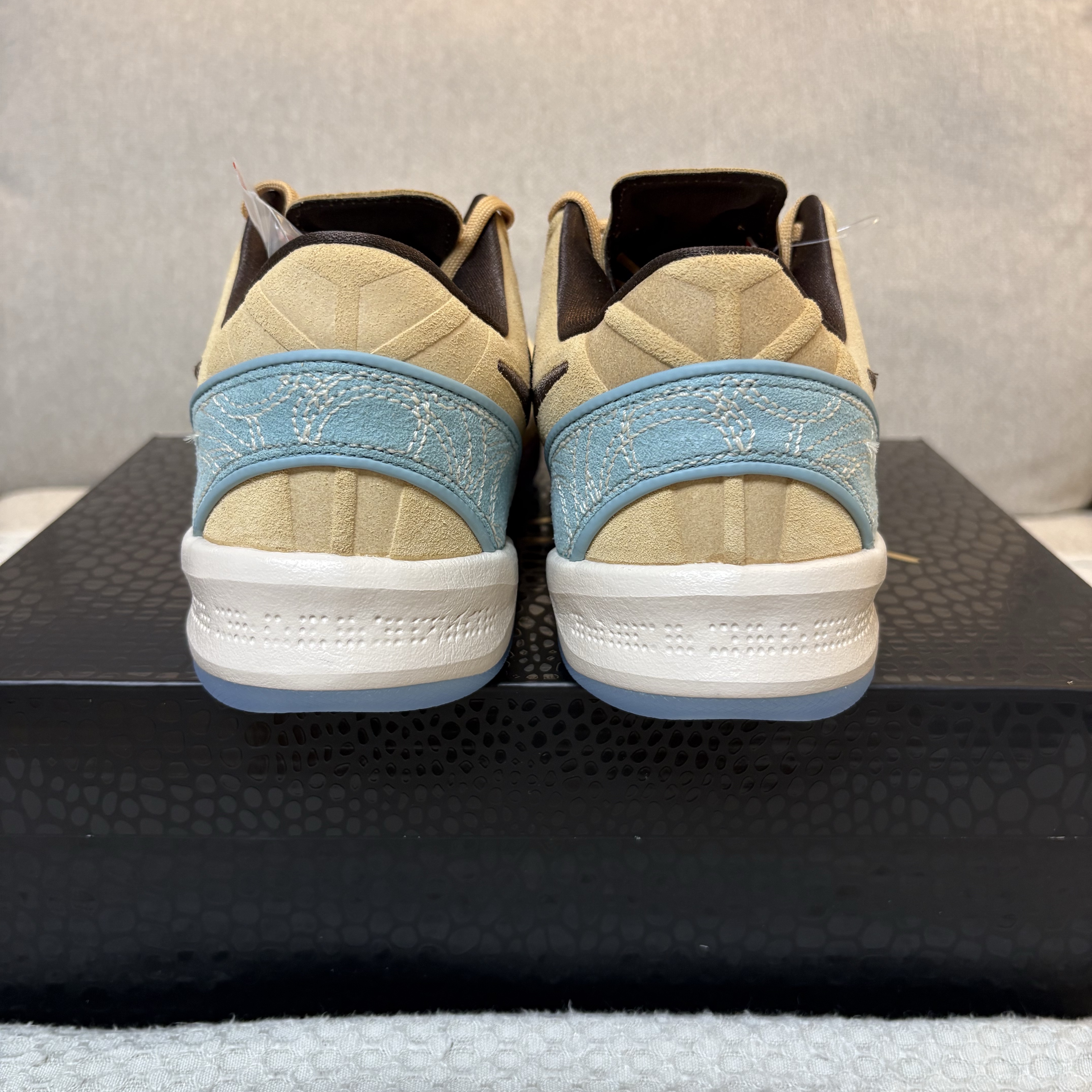 Nike Kobe 8 Protro Siempre Mio Twine and Baroque Brown 착용 스타일 - 5