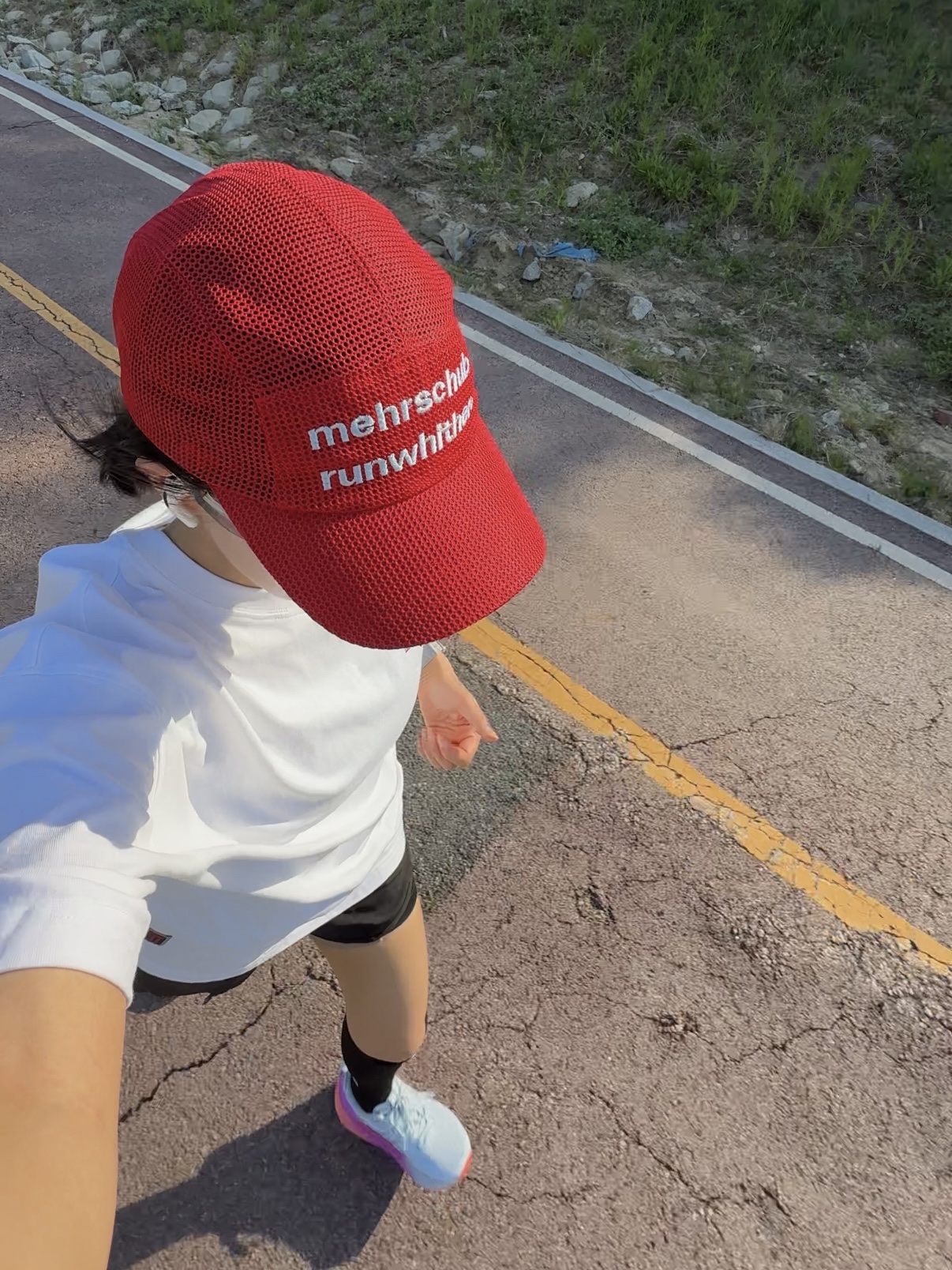 [KREAM 단독] runwhither Mesh Cap Red, [KREAM 단독] VVM IN Protein Bar 26g * 10ea 1box 착용 스타일 - 2