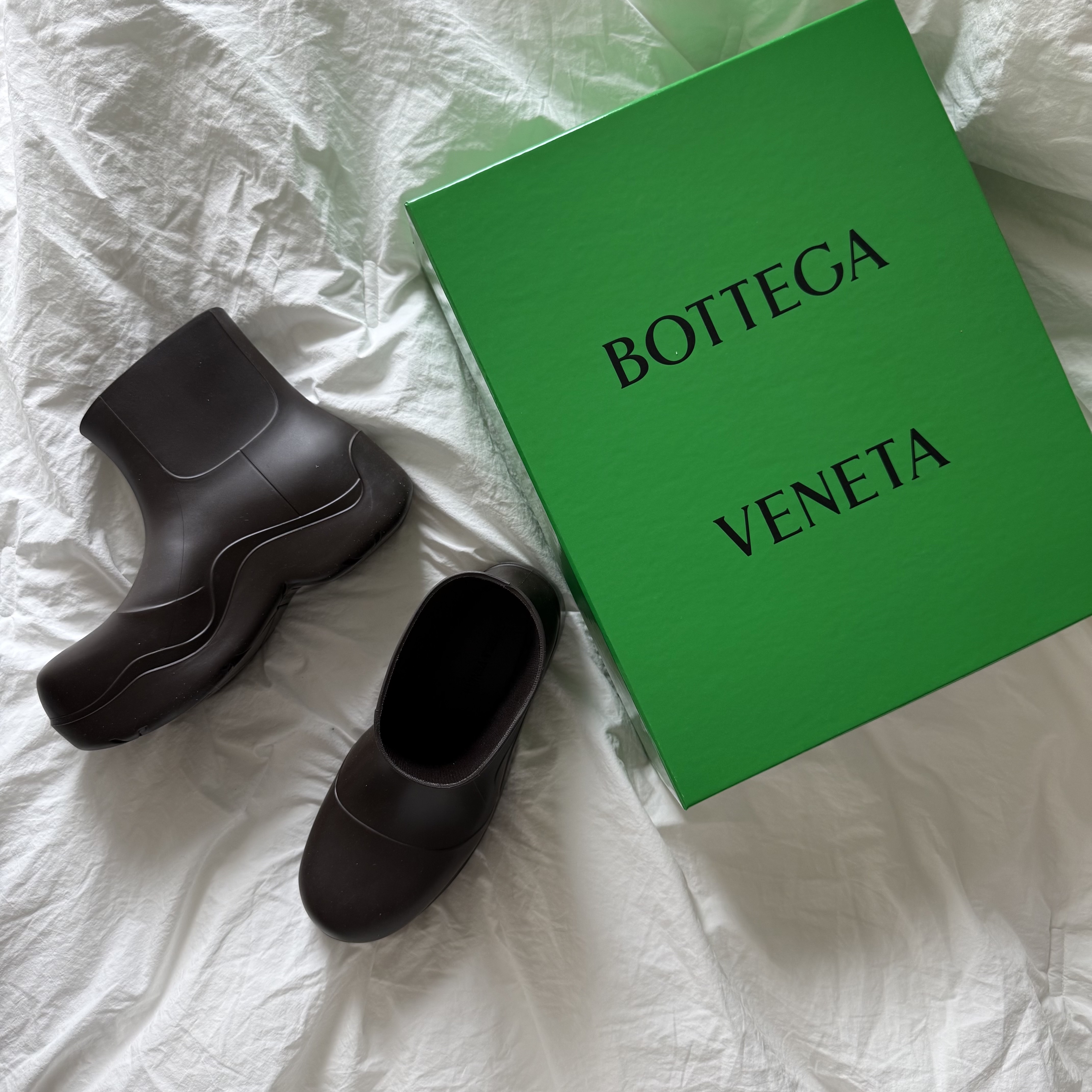 (W) Bottega Veneta Puddle Ankle Boots Fondant 착용 스타일