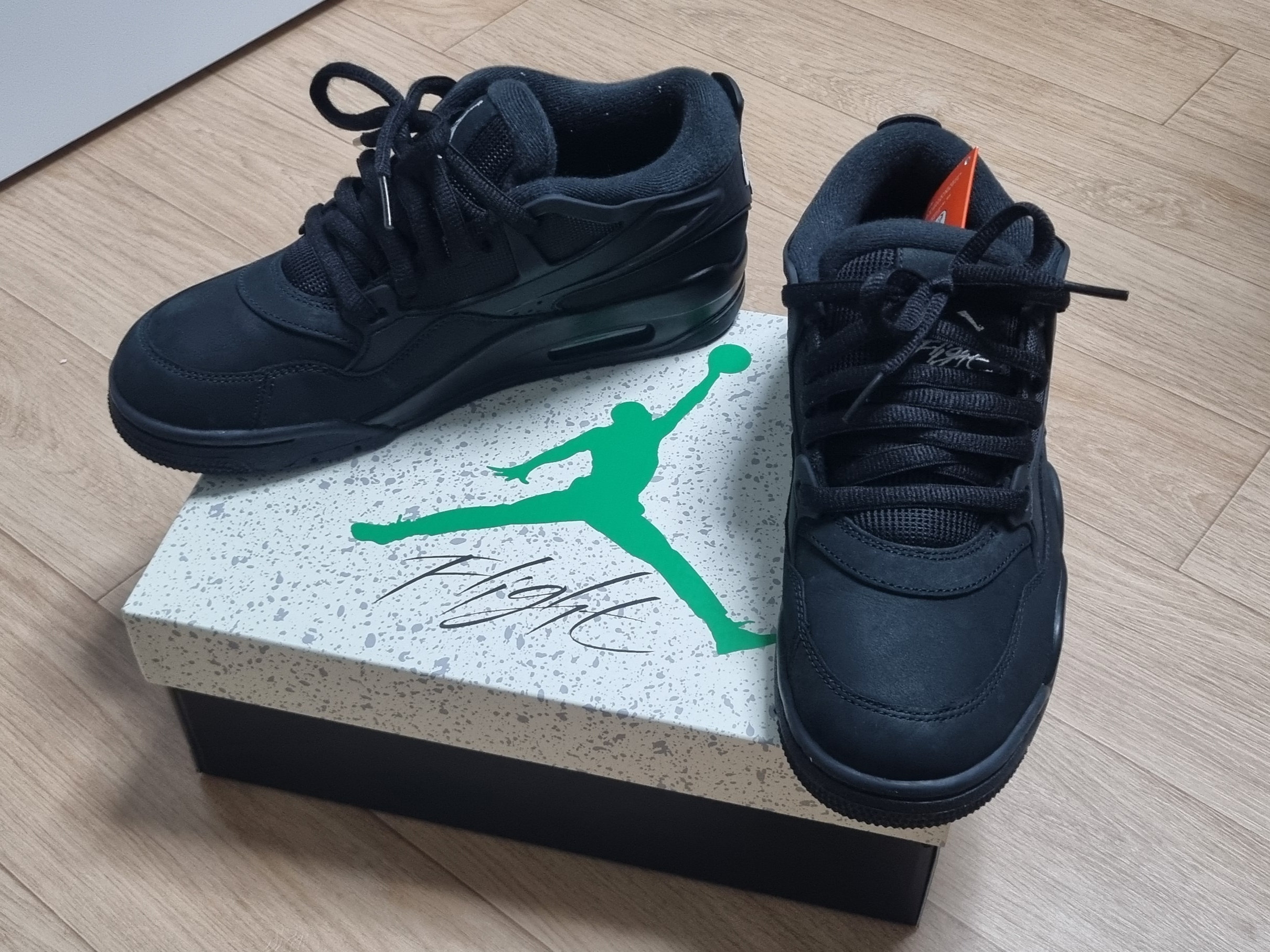 Jordan 4 RM Black White 착용 스타일 - 3