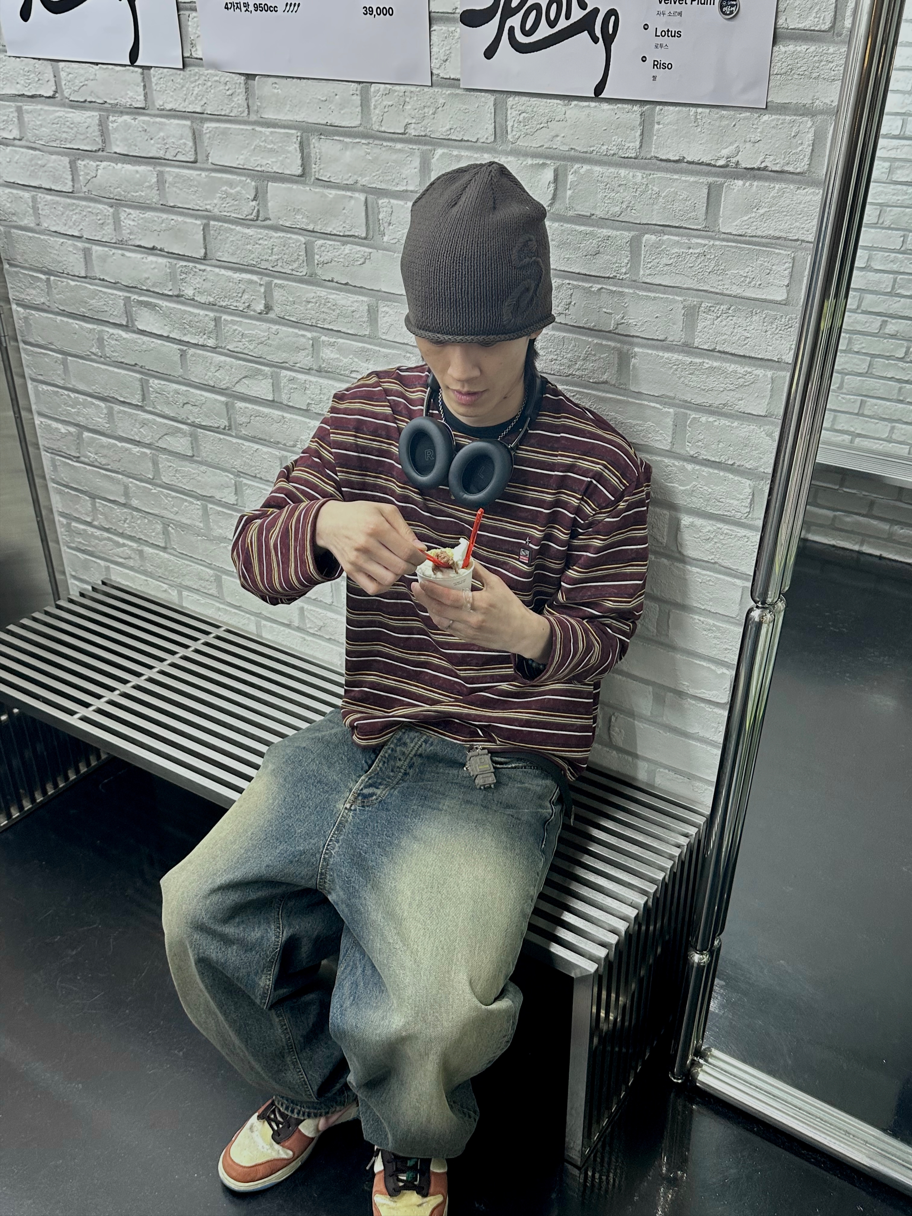 SPORT CHAMBER SC Transition T-shirt RED, Stussy S Knit Skullcap Brown 착용 스타일 - 3