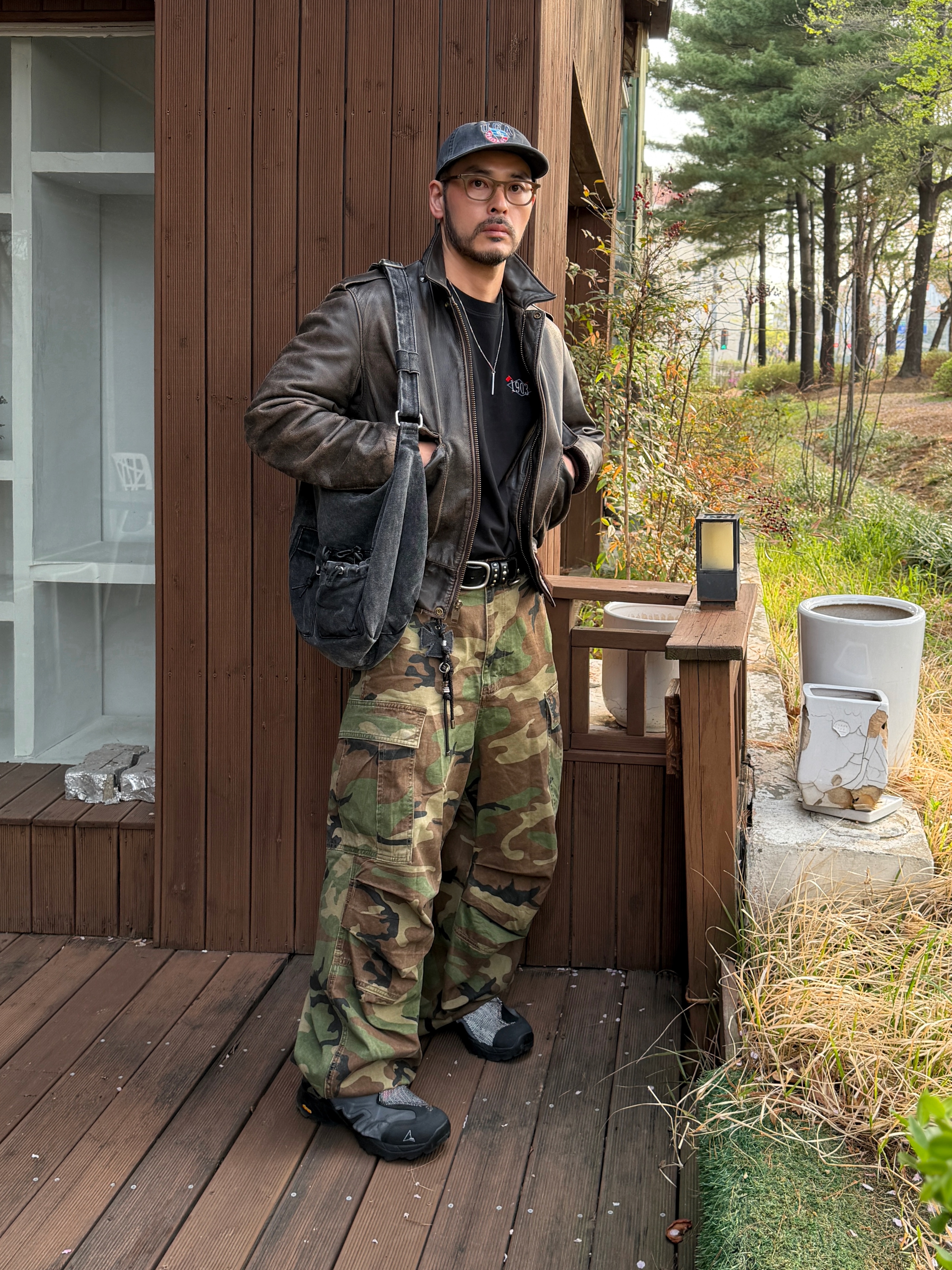 NOD Stone Washed Cargo Pants Camo 착용 스타일 - 2
