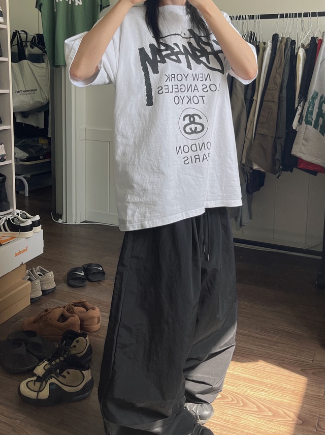Stussy World Tour T-Shirt White 2024,2025, Supreme Shockcord Camp Cap Black - 21FW 착용 스타일 - 3