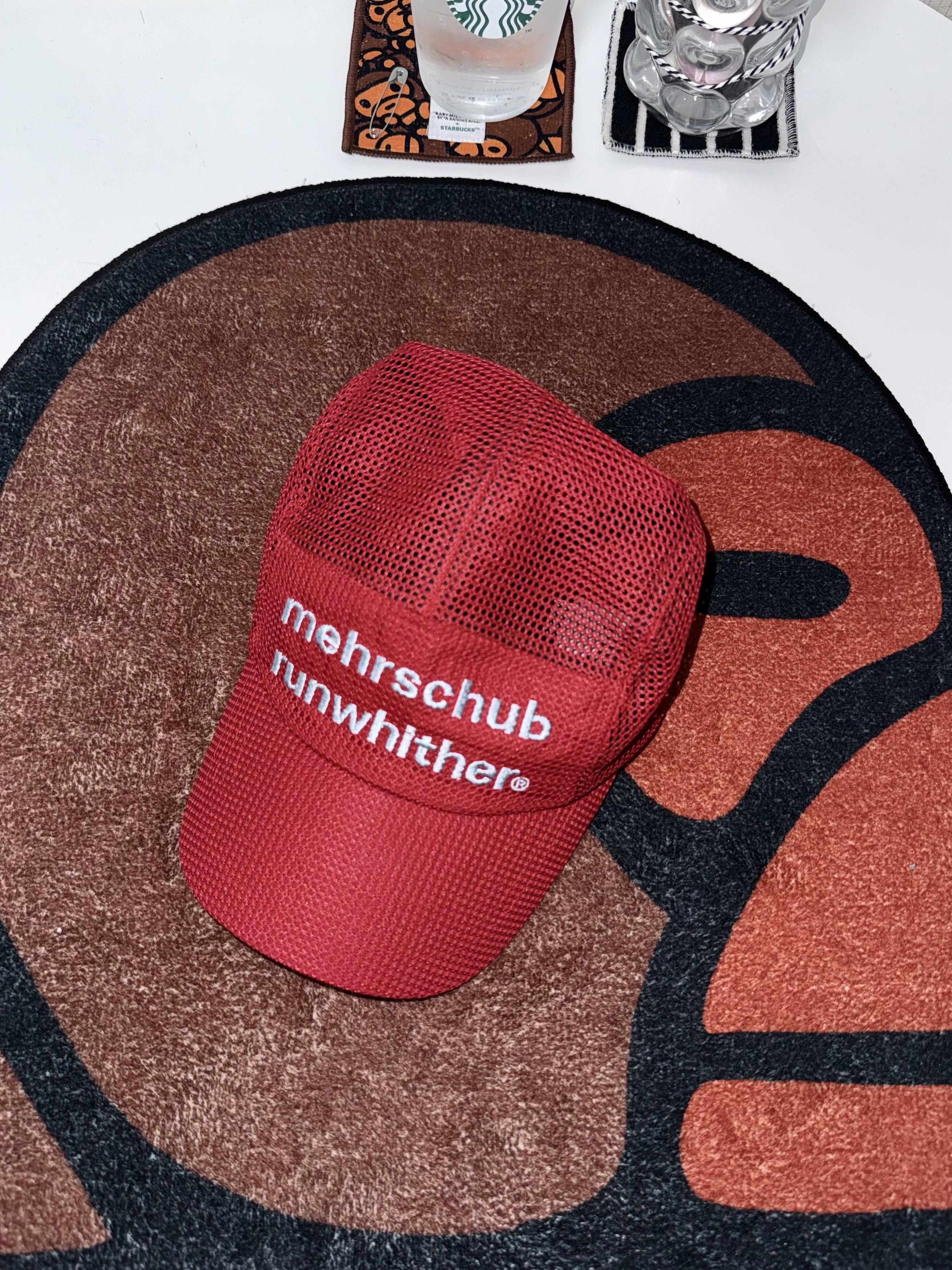 [KREAM 단독] runwhither Mesh Cap Red, [KREAM 단독] VVM ON,UP,IN Energy 3set 착용 스타일 - 3