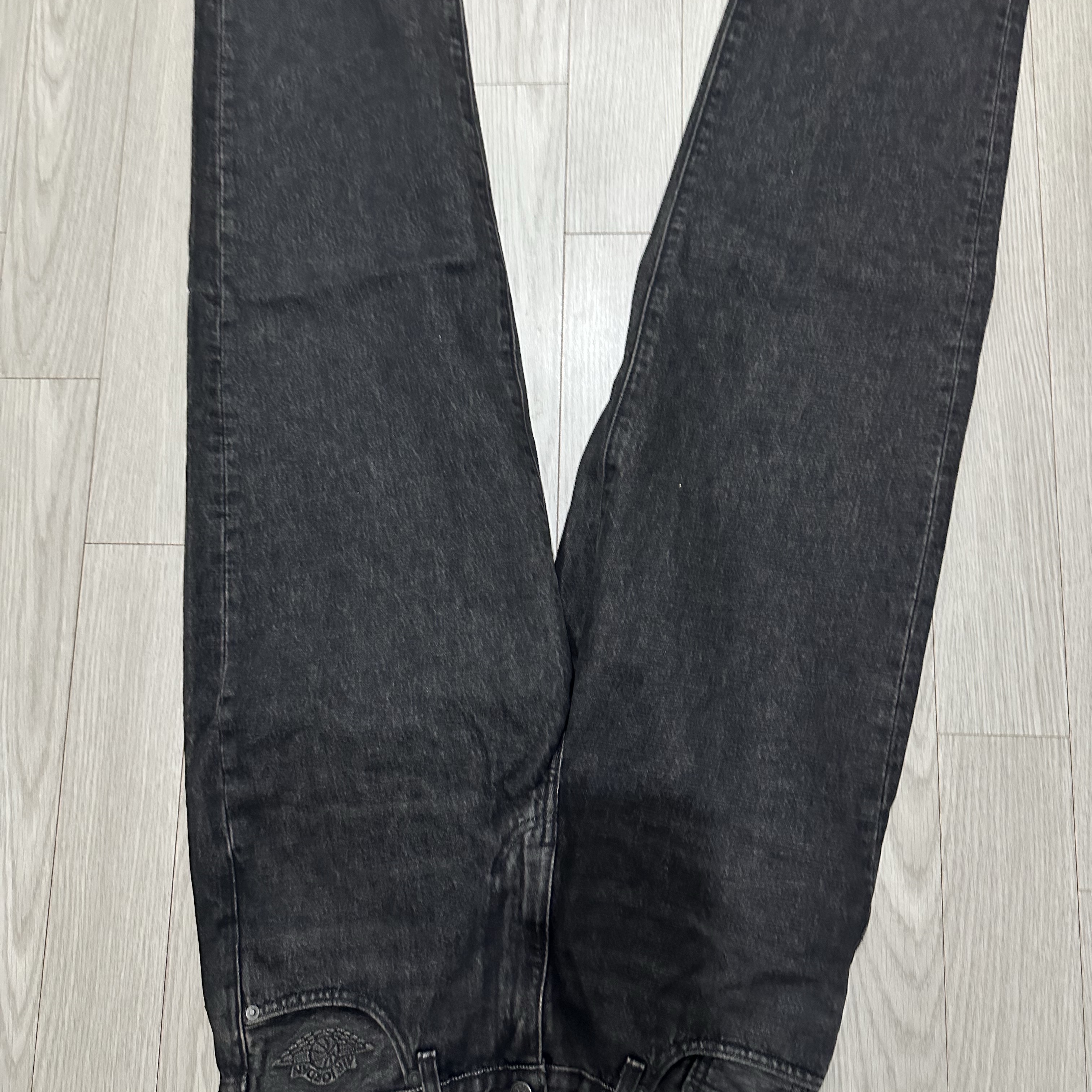 Levi's x Jordan Baggy Jean Black 착용 스타일 - 1