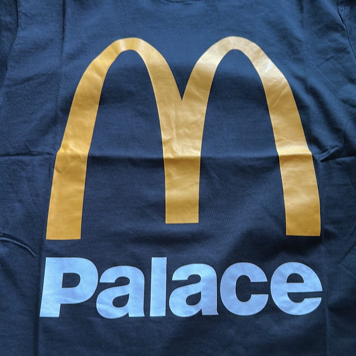 Palace x McDonald's Logo T-Shirt Black - 23FW 착용 스타일 - 1