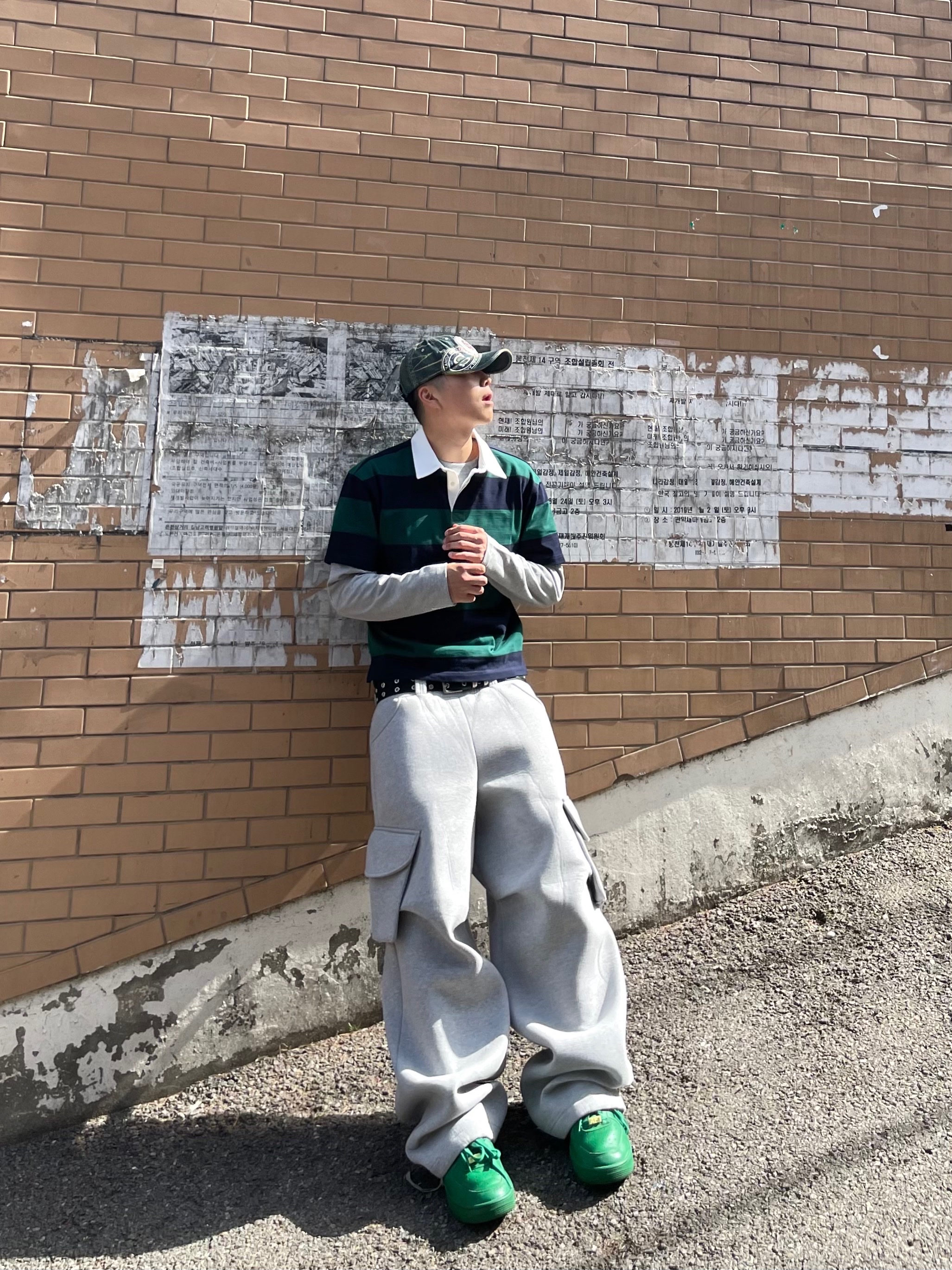 MJD X KOIN SEOUL Wide Cargo Sweat Pants, Nike x Ambush Air Force 1 Low SP Pine Green and Citron 착용 스타일 - 5