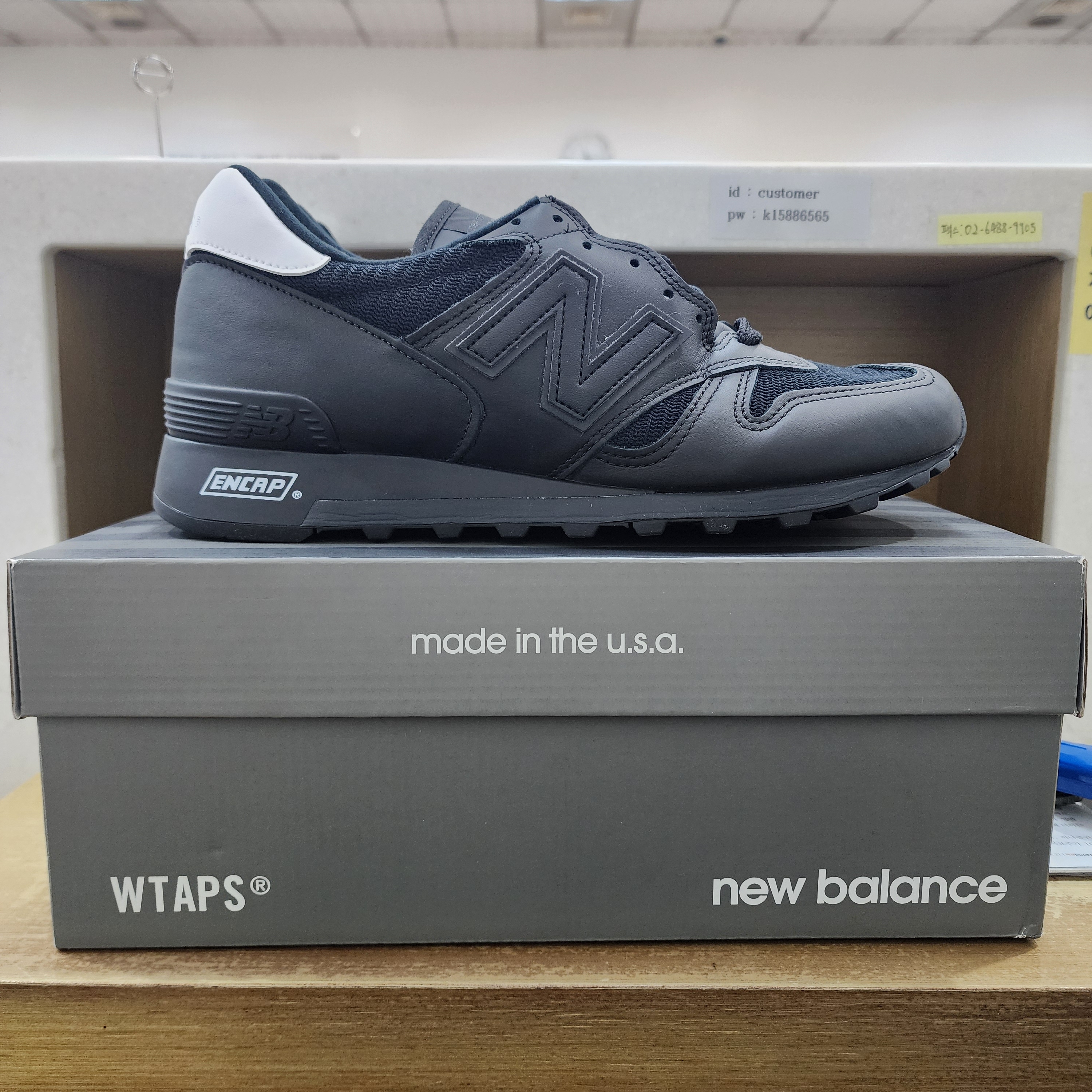 New Balance x WTAPS 1300 Made in USA Black White 착용 스타일