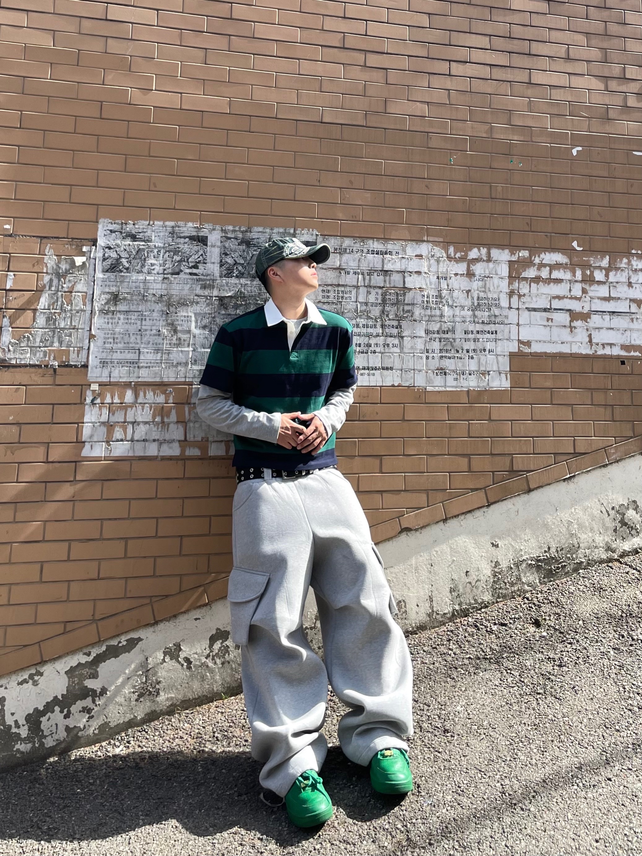 MJD X KOIN SEOUL Wide Cargo Sweat Pants, Nike x Ambush Air Force 1 Low SP Pine Green and Citron 착용 스타일 - 6