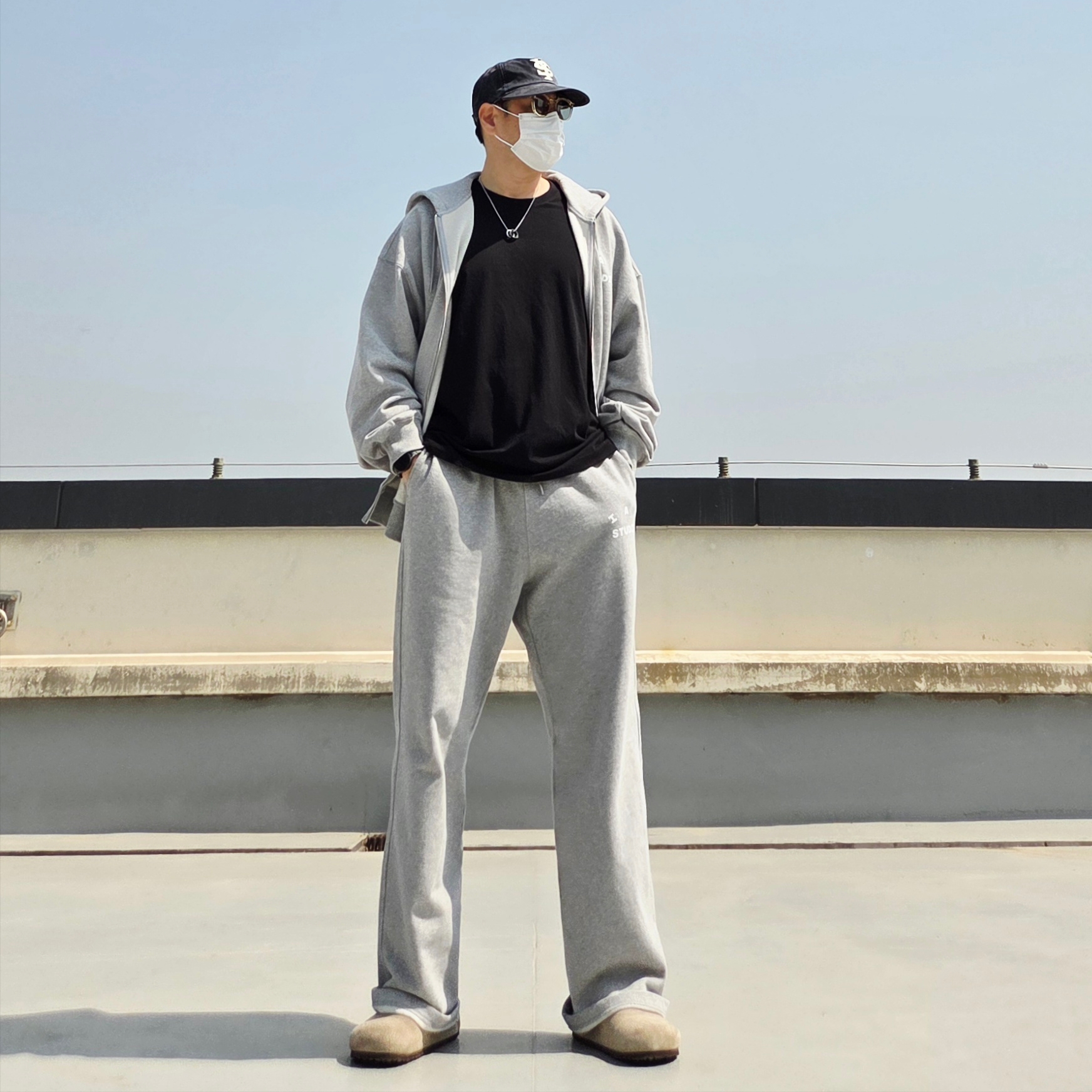 IAB Studio Zip-Up Hoodie Melange Gray - 26SS, IAB Studio IAB Sweatpants Melange Gray 착용 스타일 - 2