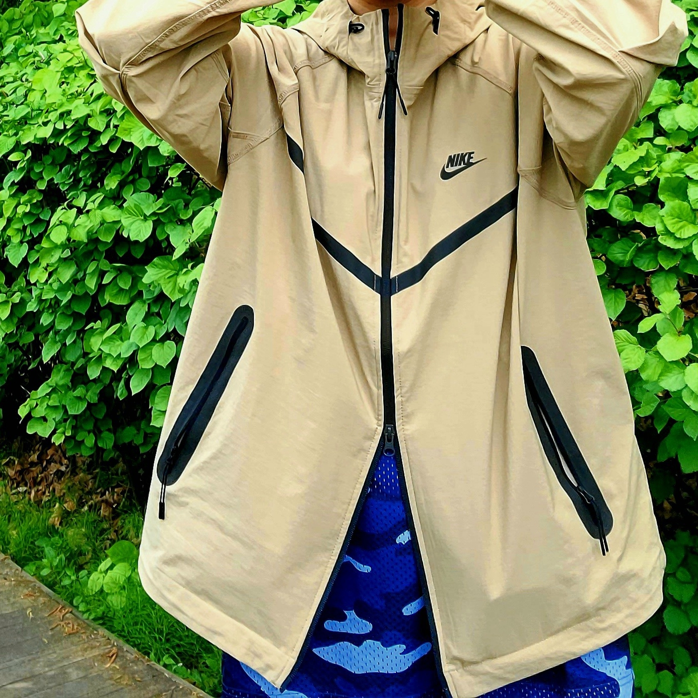 Nike Tech Windrunner Woven Full Zip Jacket Parachute Beige Black - Asia, Honda Original Wing logo Mesh Sleeveless Camo Blue 착용 스타일 - 2