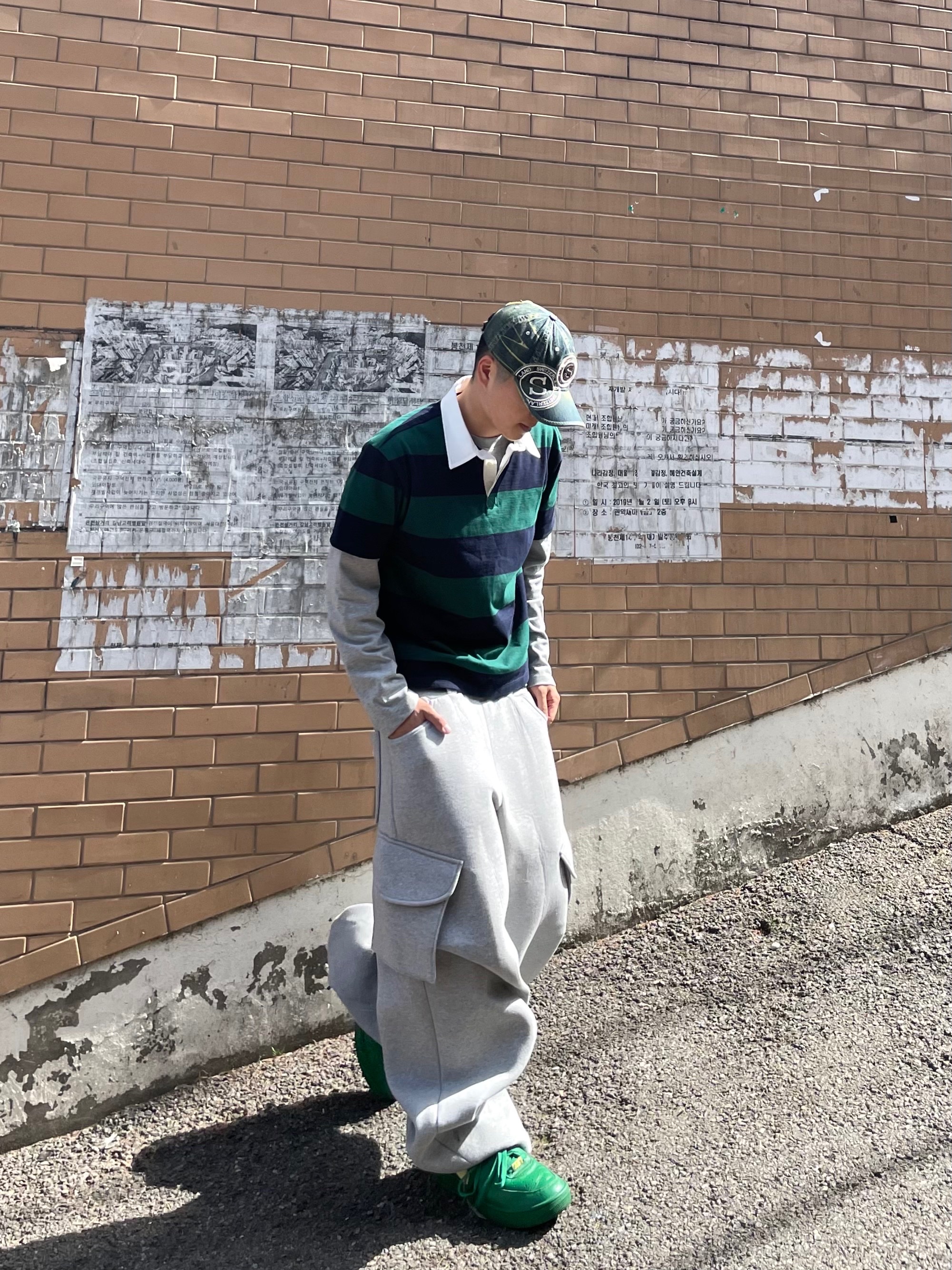 MJD X KOIN SEOUL Wide Cargo Sweat Pants, Nike x Ambush Air Force 1 Low SP Pine Green and Citron 착용 스타일 - 3