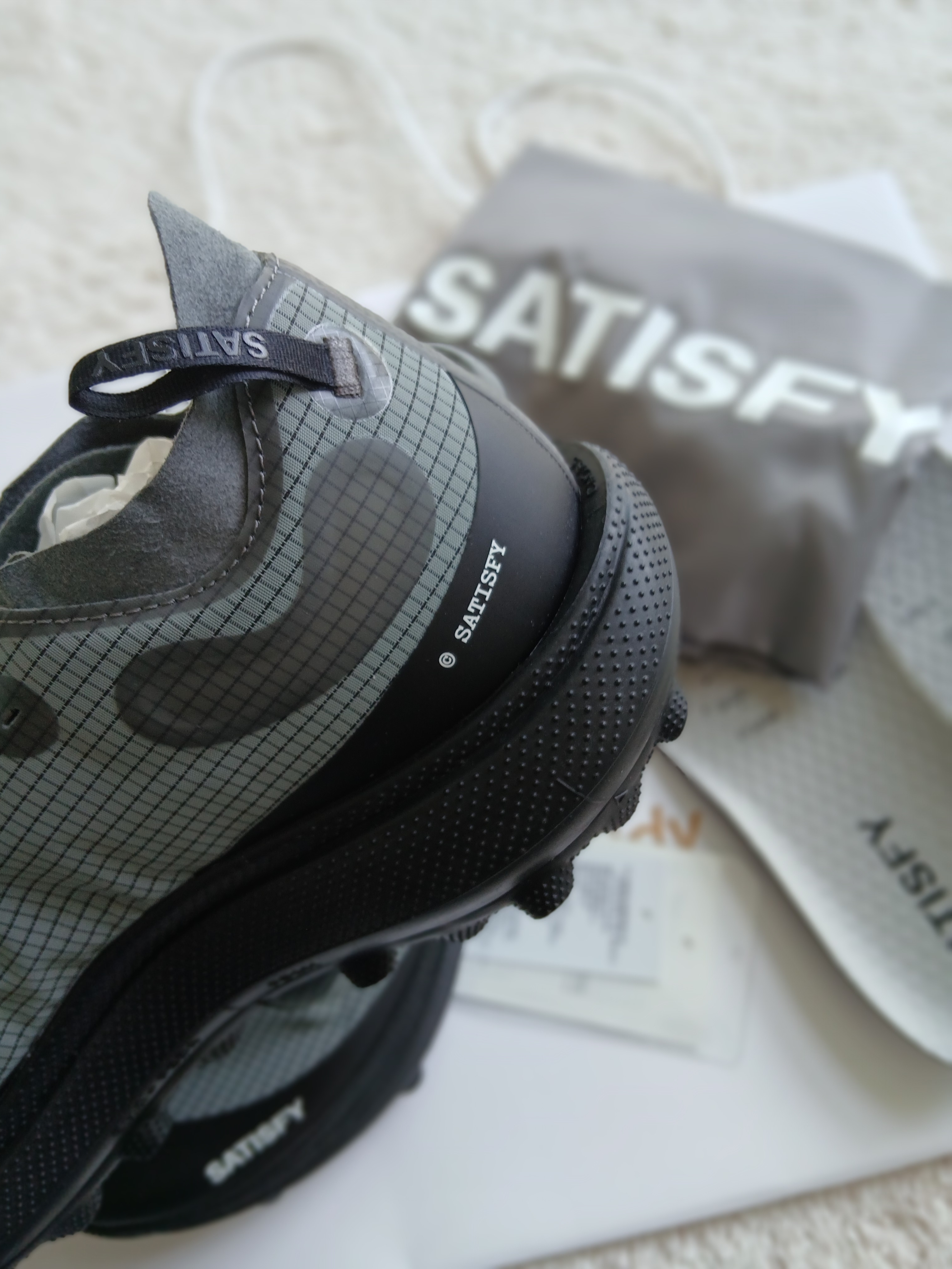 Satisfy The Rocker Shadow (Special Edition), Satisfy The Rocker Shadow 착용 스타일 - 8