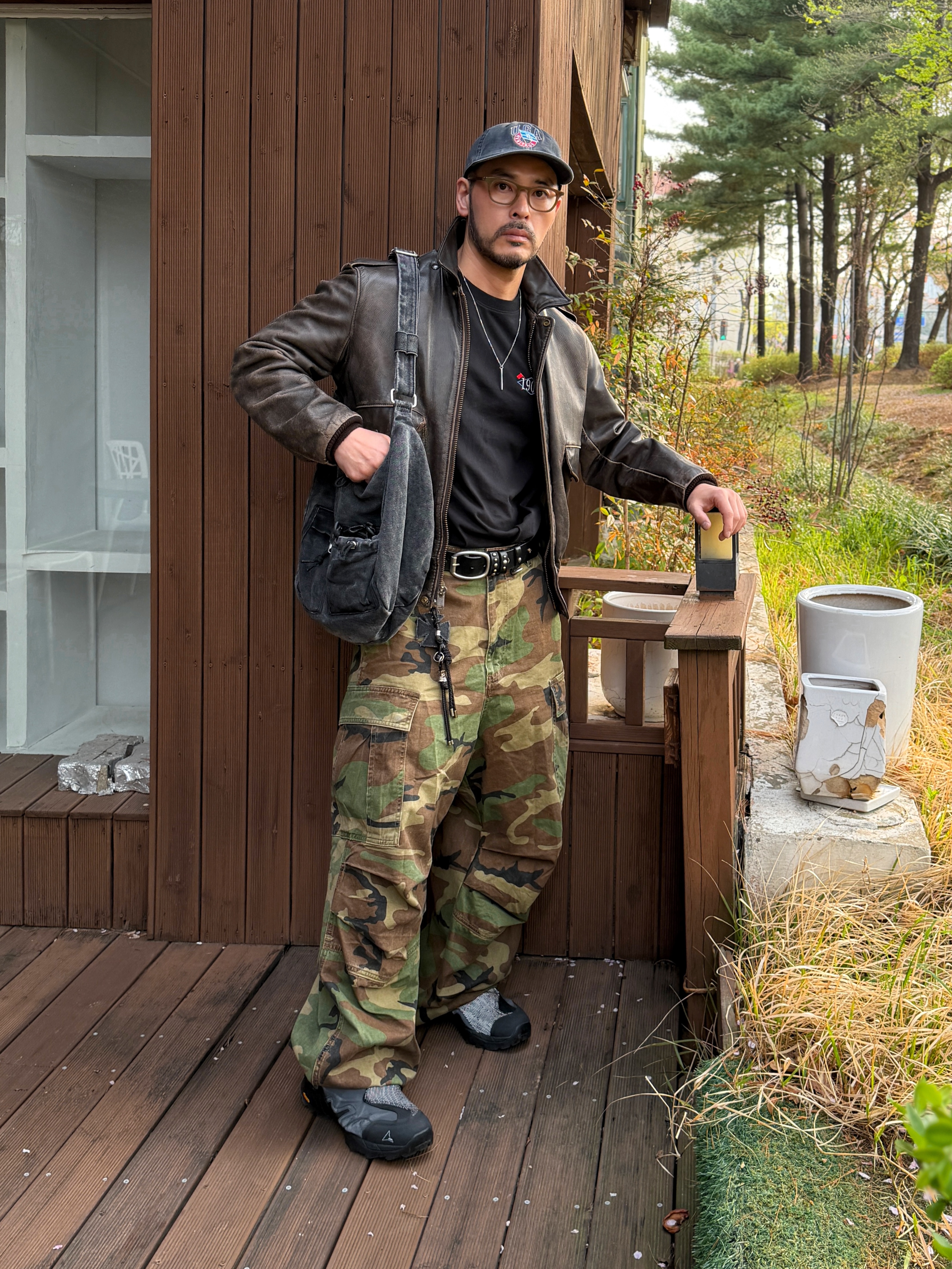 NOD Stone Washed Cargo Pants Camo 착용 스타일 - 1