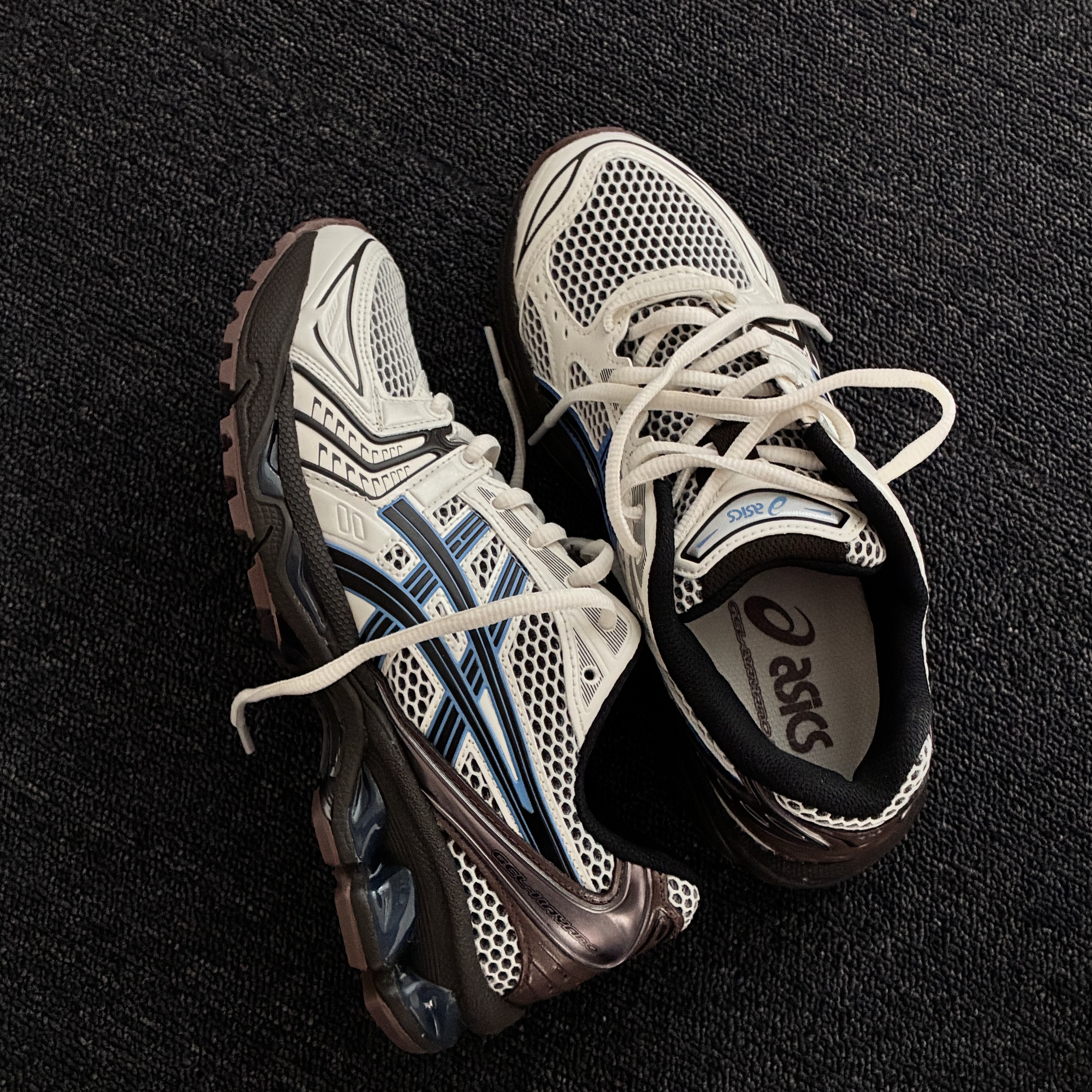 Asics Gel-Kayano 14 Cream Blue Coast 착용 스타일
