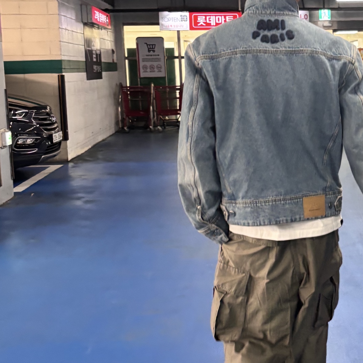 AMI Denim Trucker Jacket Used Blue 착용 스타일