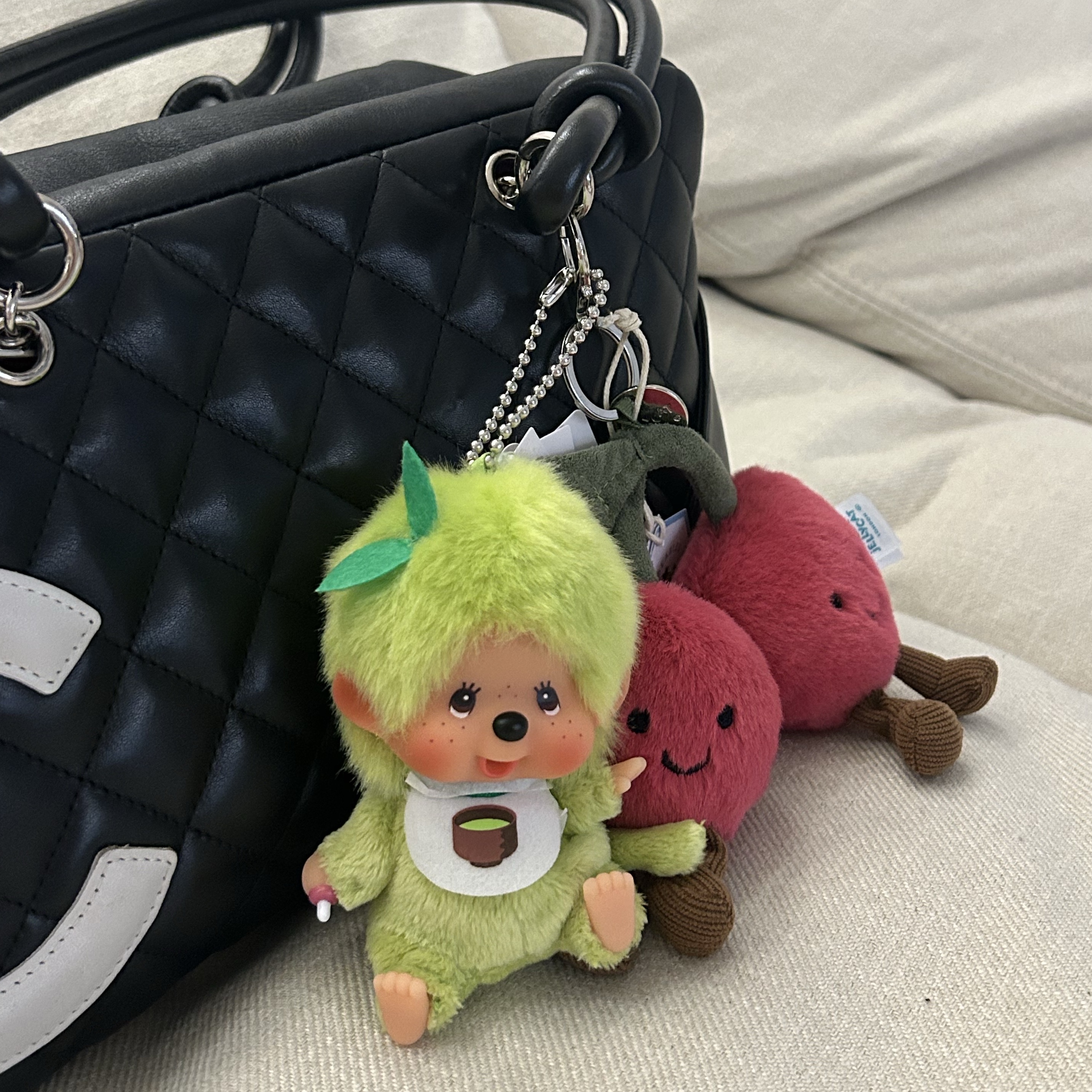 Monchhichi Green Tea Bighead SS Key Chain Green 착용 스타일