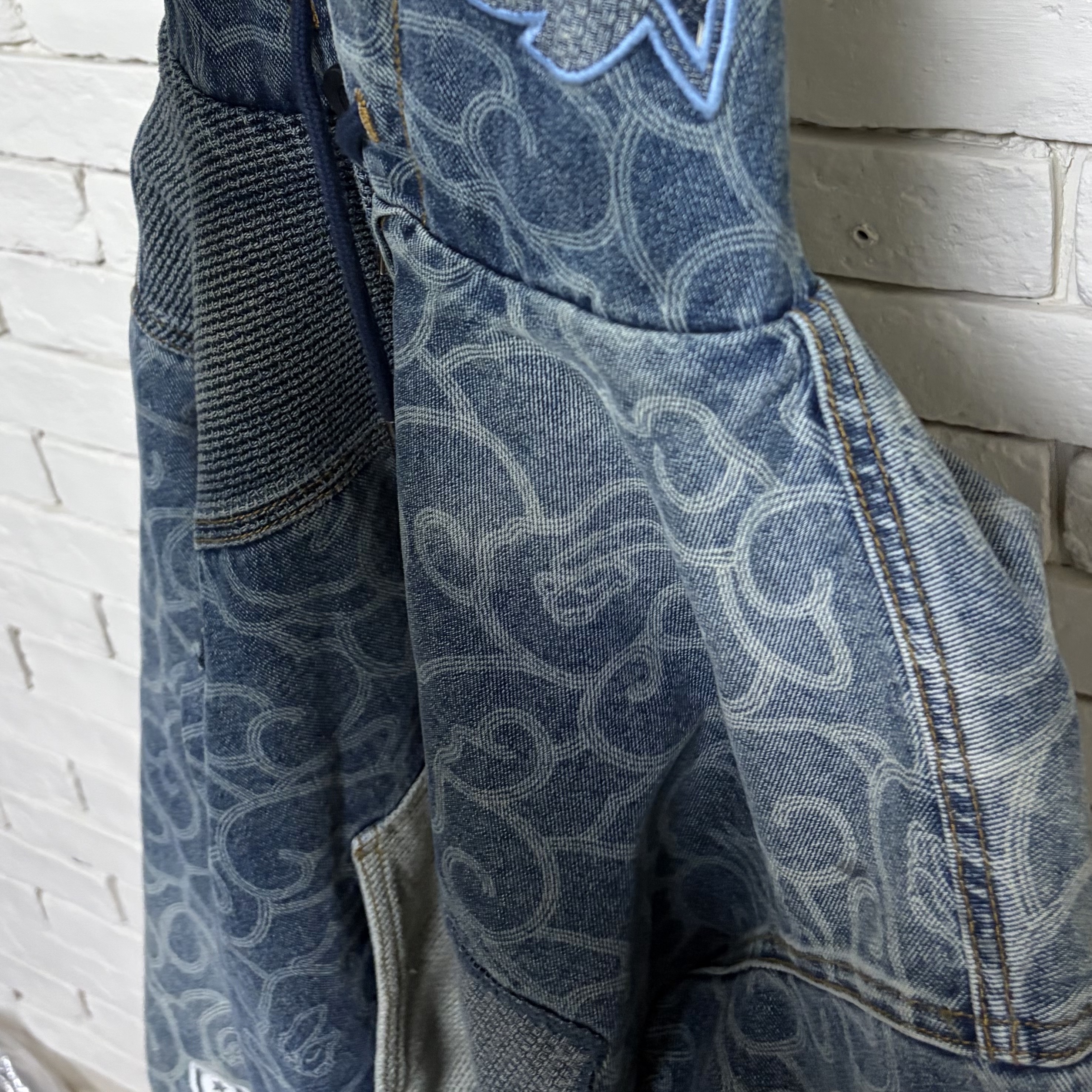 BAPE Cloud Camo Jacquard Upcycled Active Jacket Navy 착용 스타일