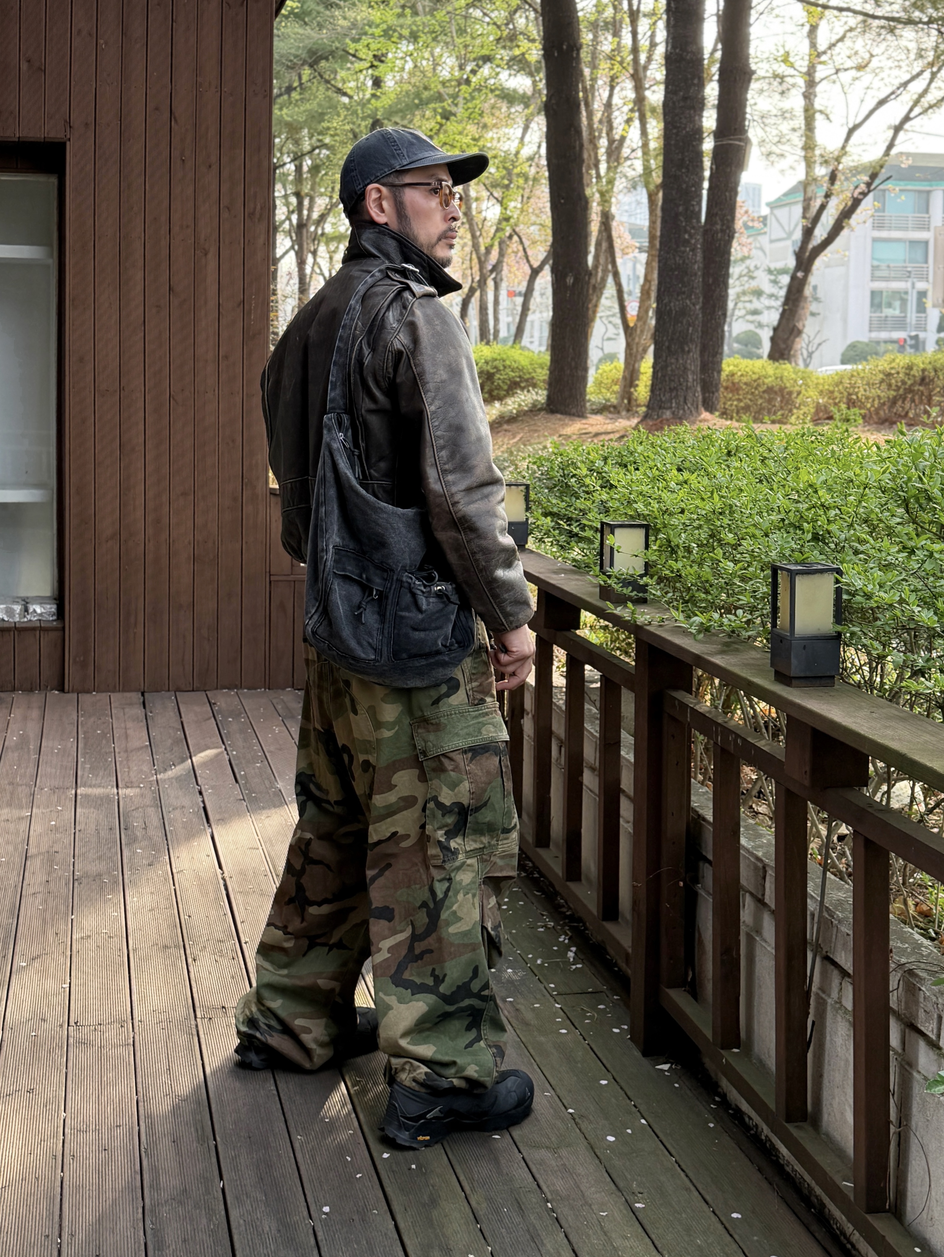 NOD Stone Washed Cargo Pants Camo 착용 스타일 - 3