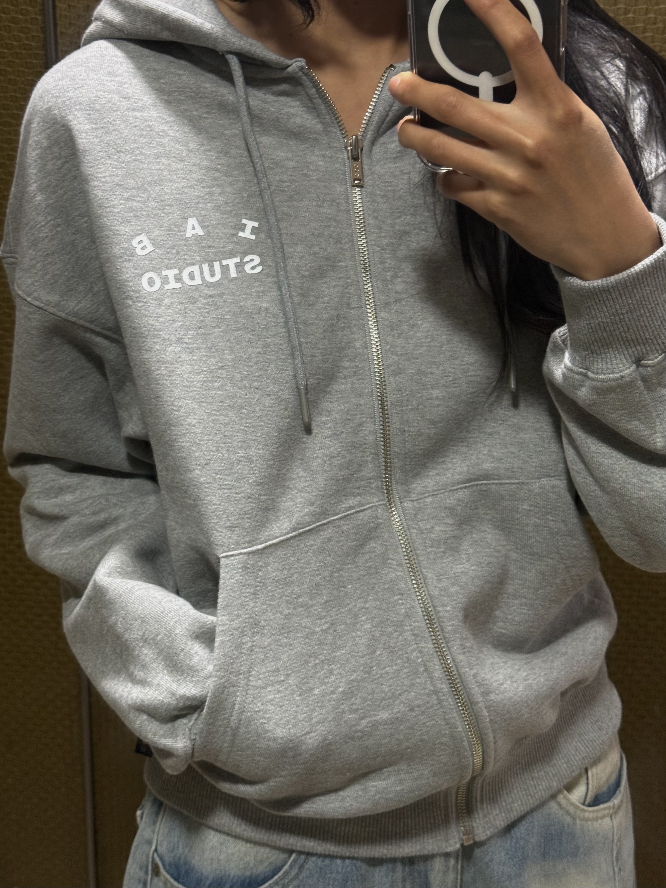 IAB Studio Zip-Up Hoodie Melange Gray - 26SS 착용 스타일 - 1