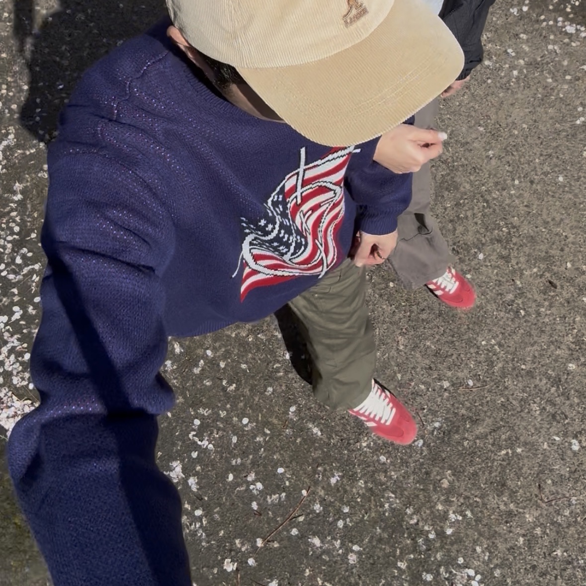 Supreme Target Sweater Navy - 25FW, Carhartt WIP x Mackintosh by END. Double Knee Pants Green 착용 스타일