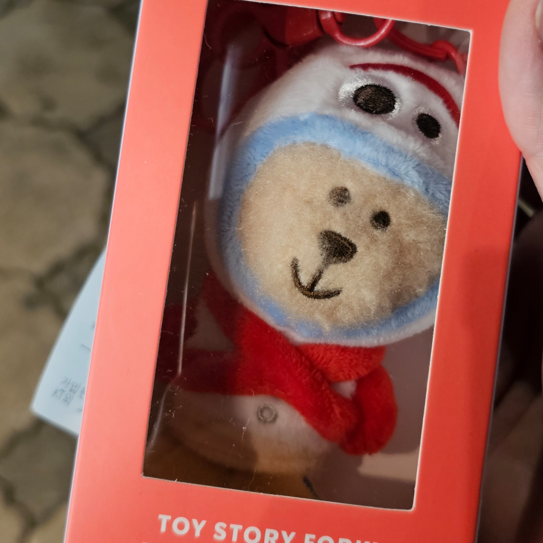 Starbucks x Toy Story 5 MD Porky Bearista Kechain Red 착용 스타일