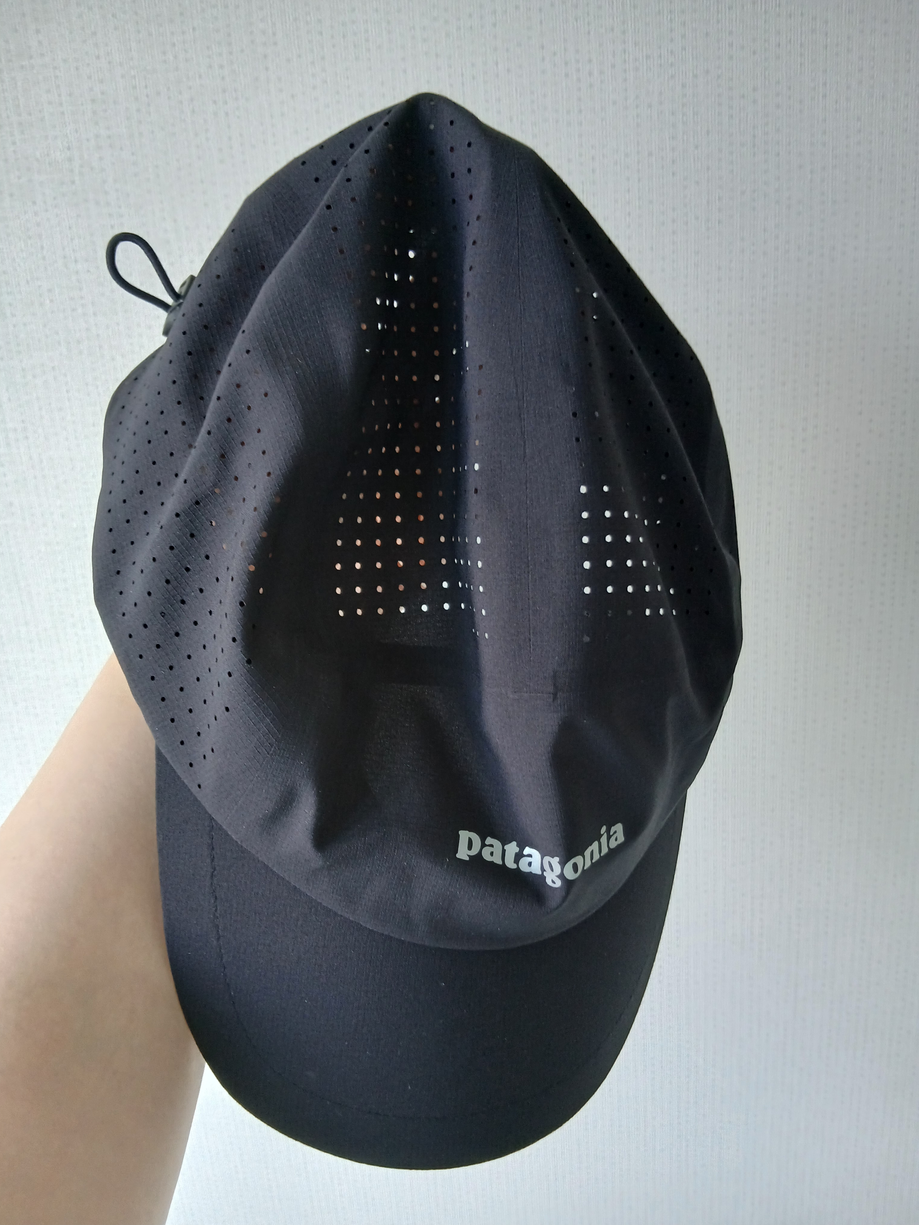 Patagonia Ultralightweight Ridge Hat Black 착용 스타일 - 1