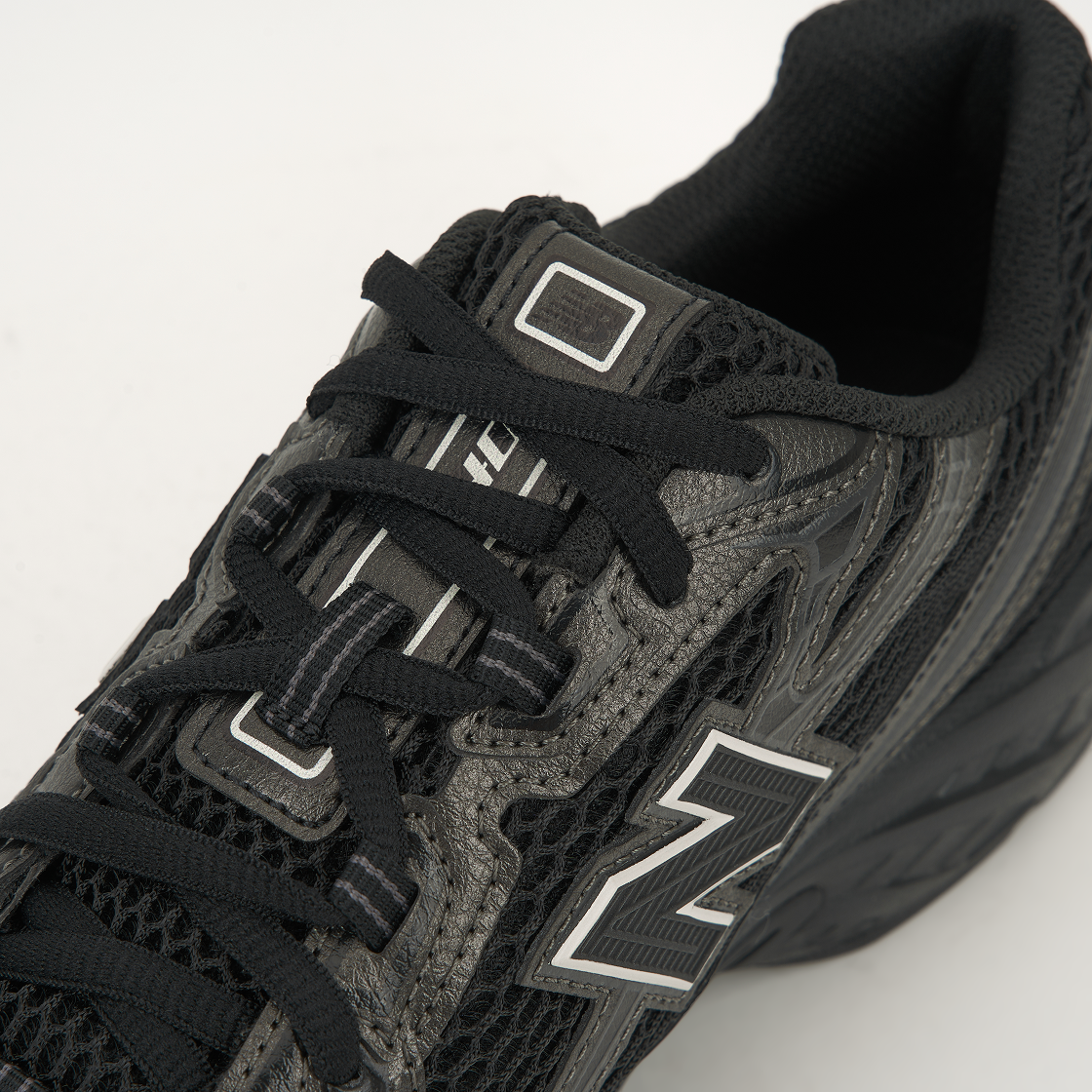 뉴발란스 740 블랙 비스크 - D 스탠다드(New Balance 740 Black Bisque - D Standard) - 7