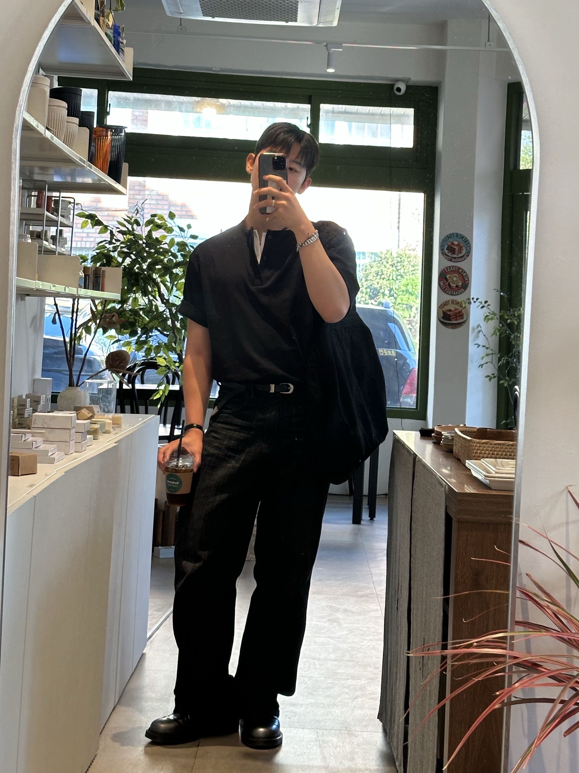 Dr. Martens 1461 Silver Arcadia Multi, Casio LTP-V007L-7E1 착용 스타일