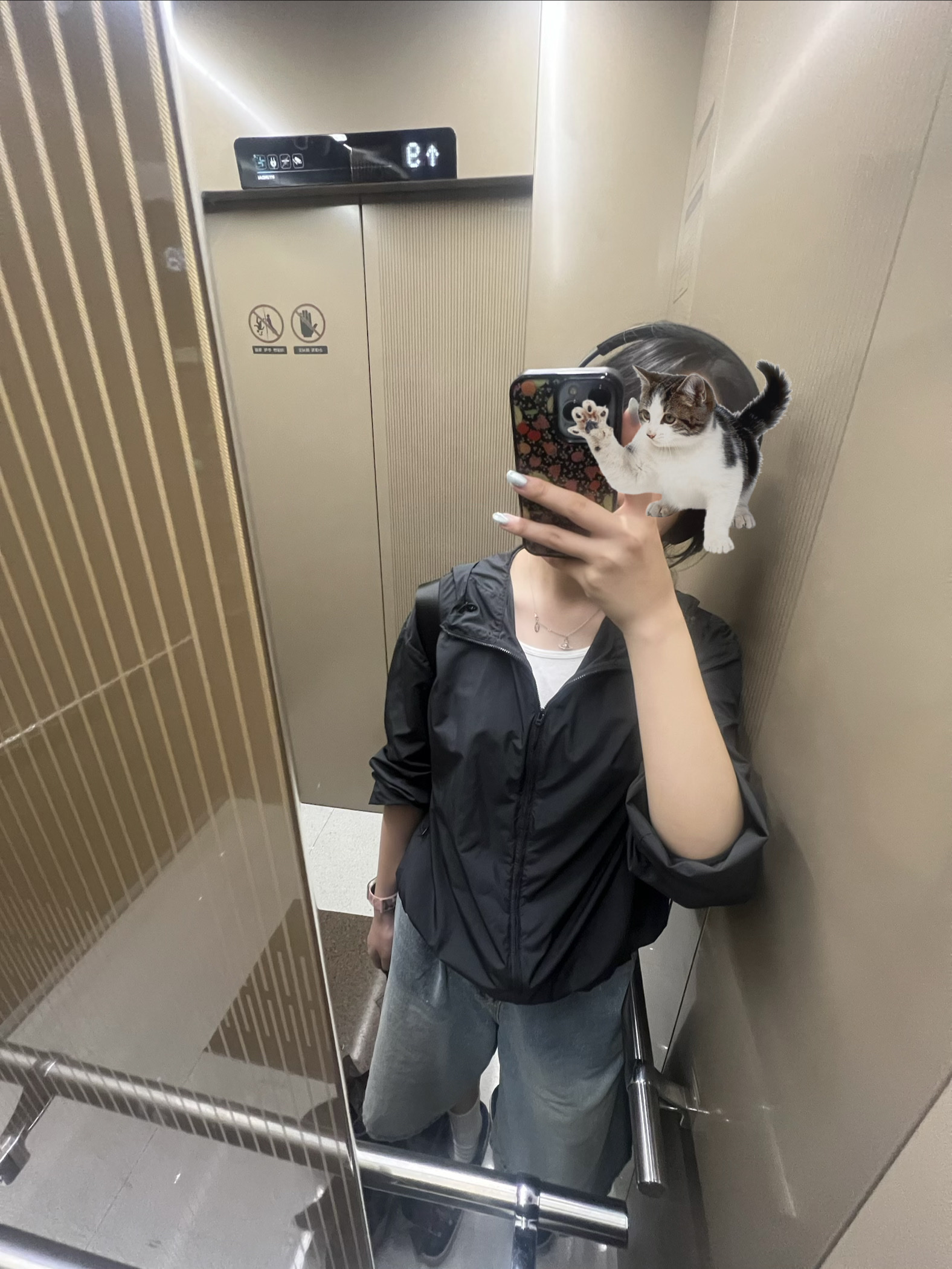 Uniqlo Pocketable UV Nanodesign Parka Black 착용 스타일