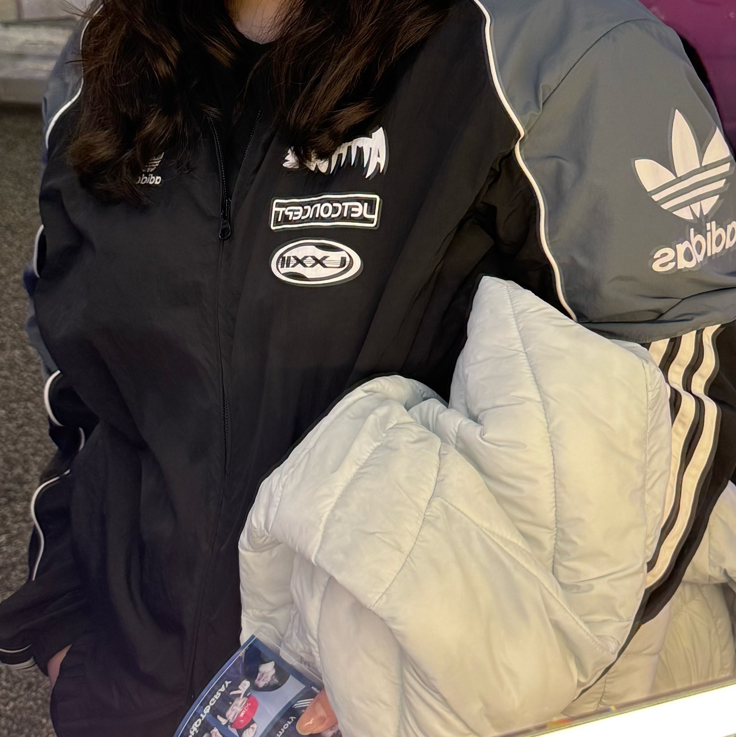 Adidas Moto Jacket Black White - KR Sizing, Adidas Adicolor Funnel Neck Track Top Semi Lucid Blue - KR Sizing 착용 스타일 - 2