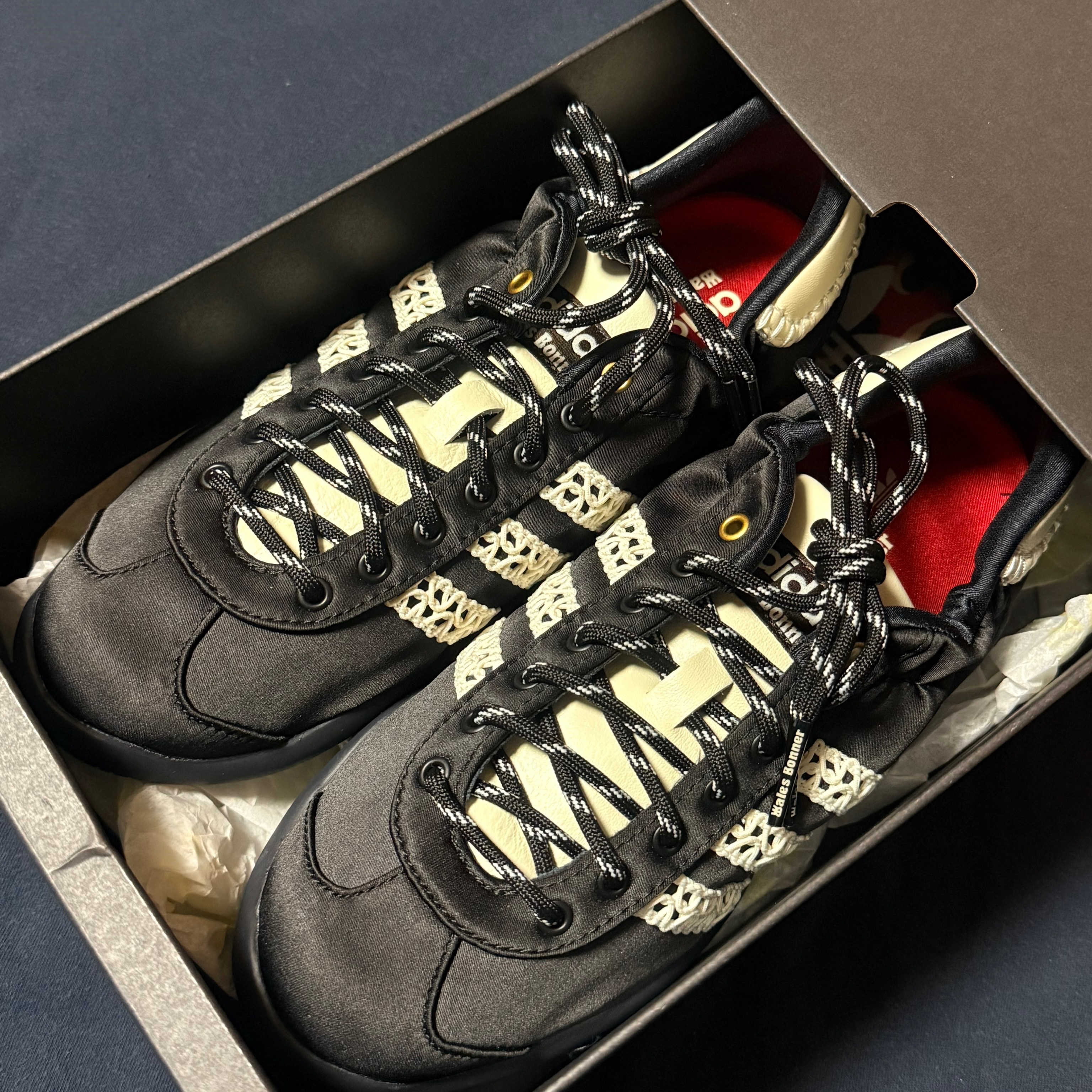 Adidas x Wales Bonner Karintha Satin Core Black Dark Brown 착용 스타일