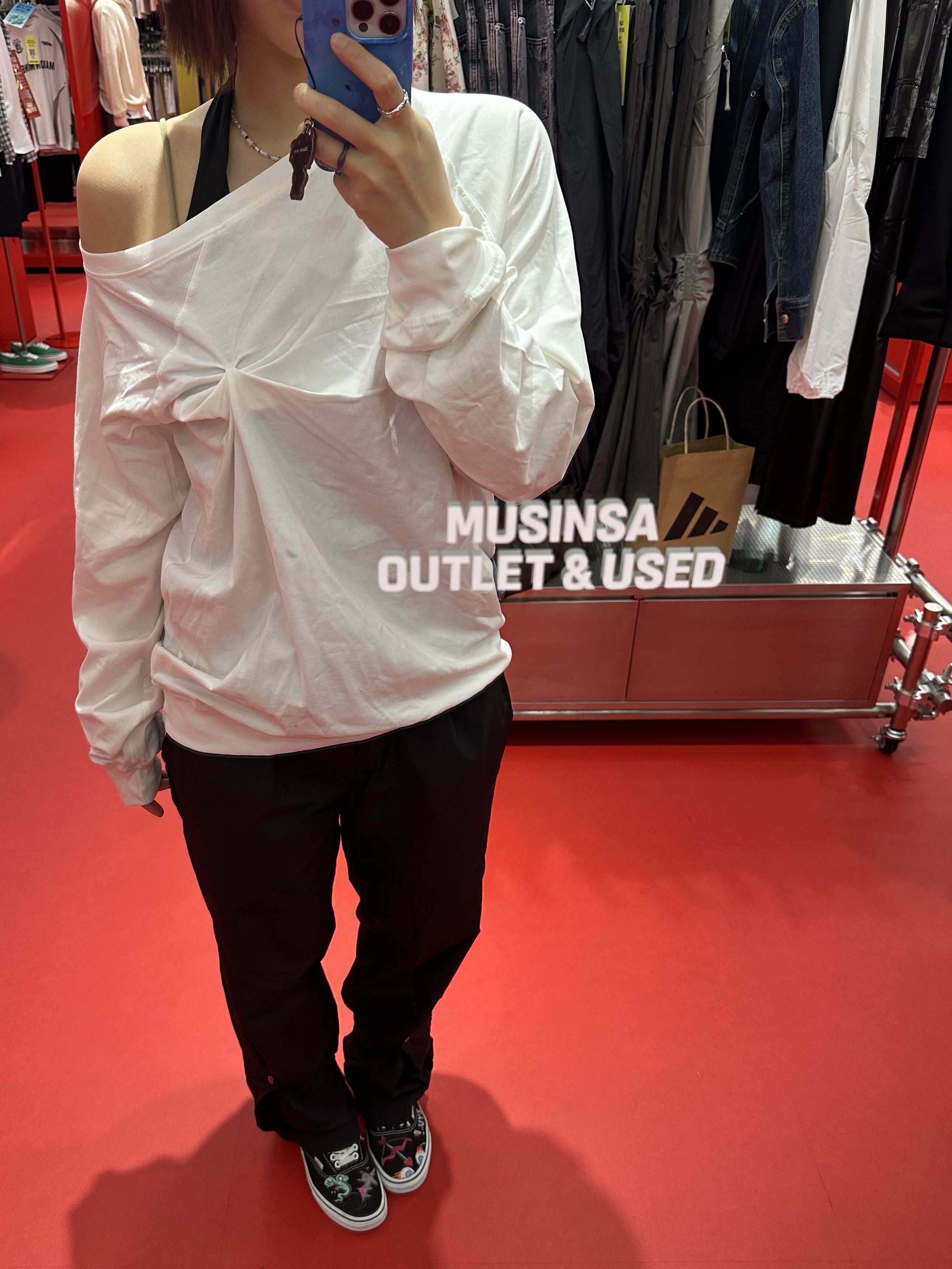 Nache Women Pinched Long Sleeve Black - 25FW, Vans Authentic Black White 착용 스타일 - 2