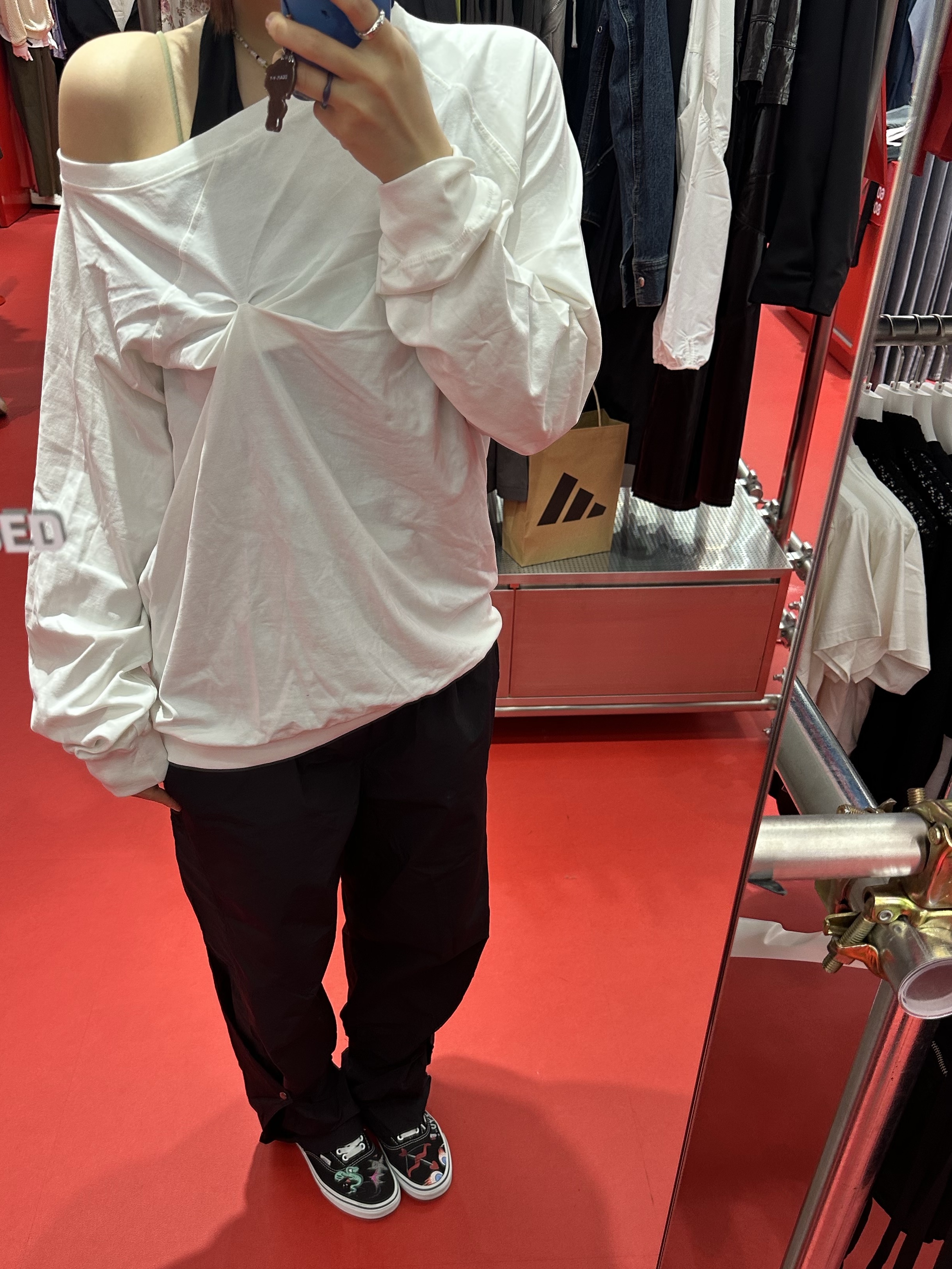 Nache Women Pinched Long Sleeve Black - 25FW, Vans Authentic Black White 착용 스타일 - 1