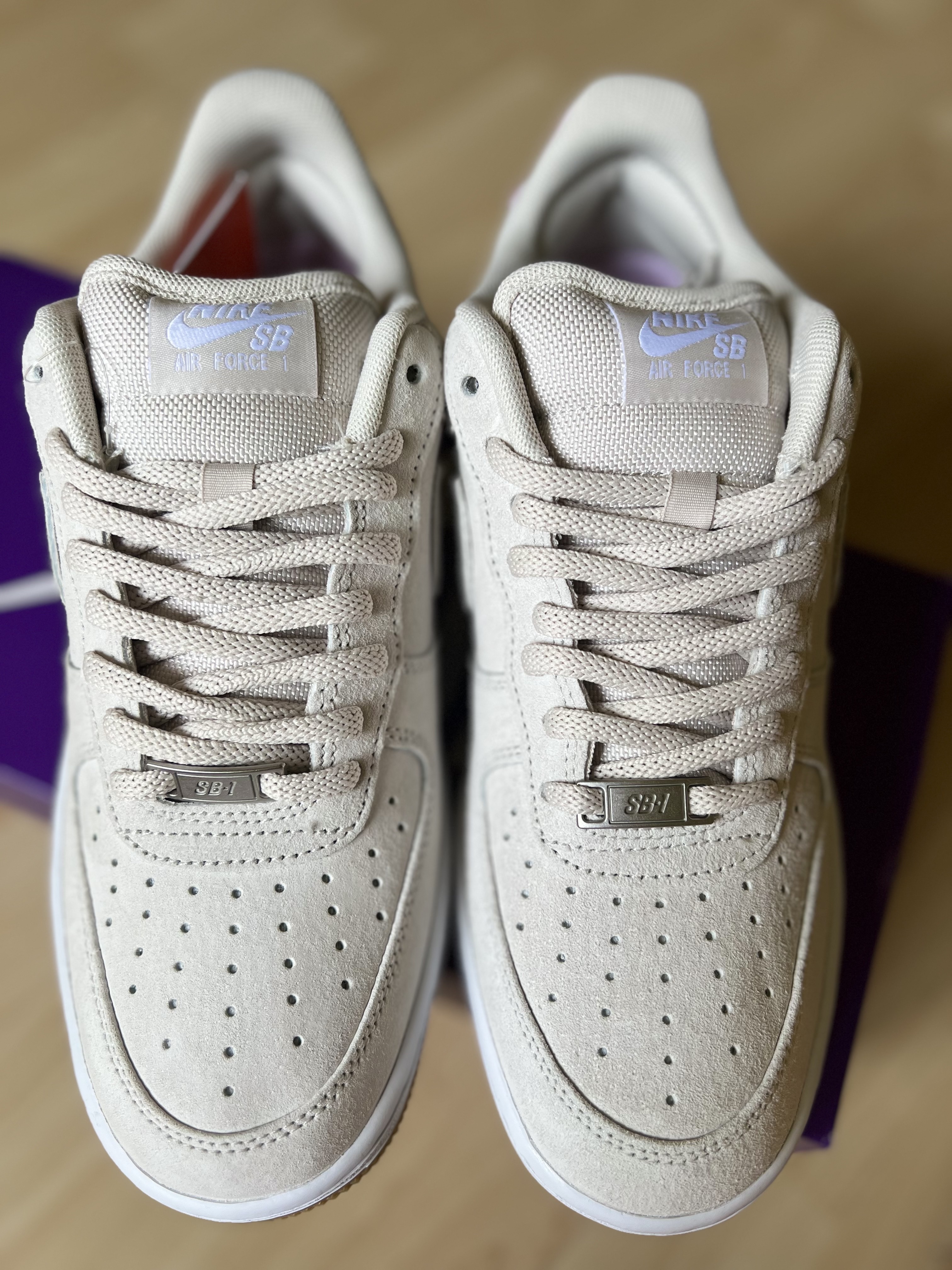 Nike SB Air Force 1 Low Light Orewood Brown and Pink Foam 착용 스타일 - 1
