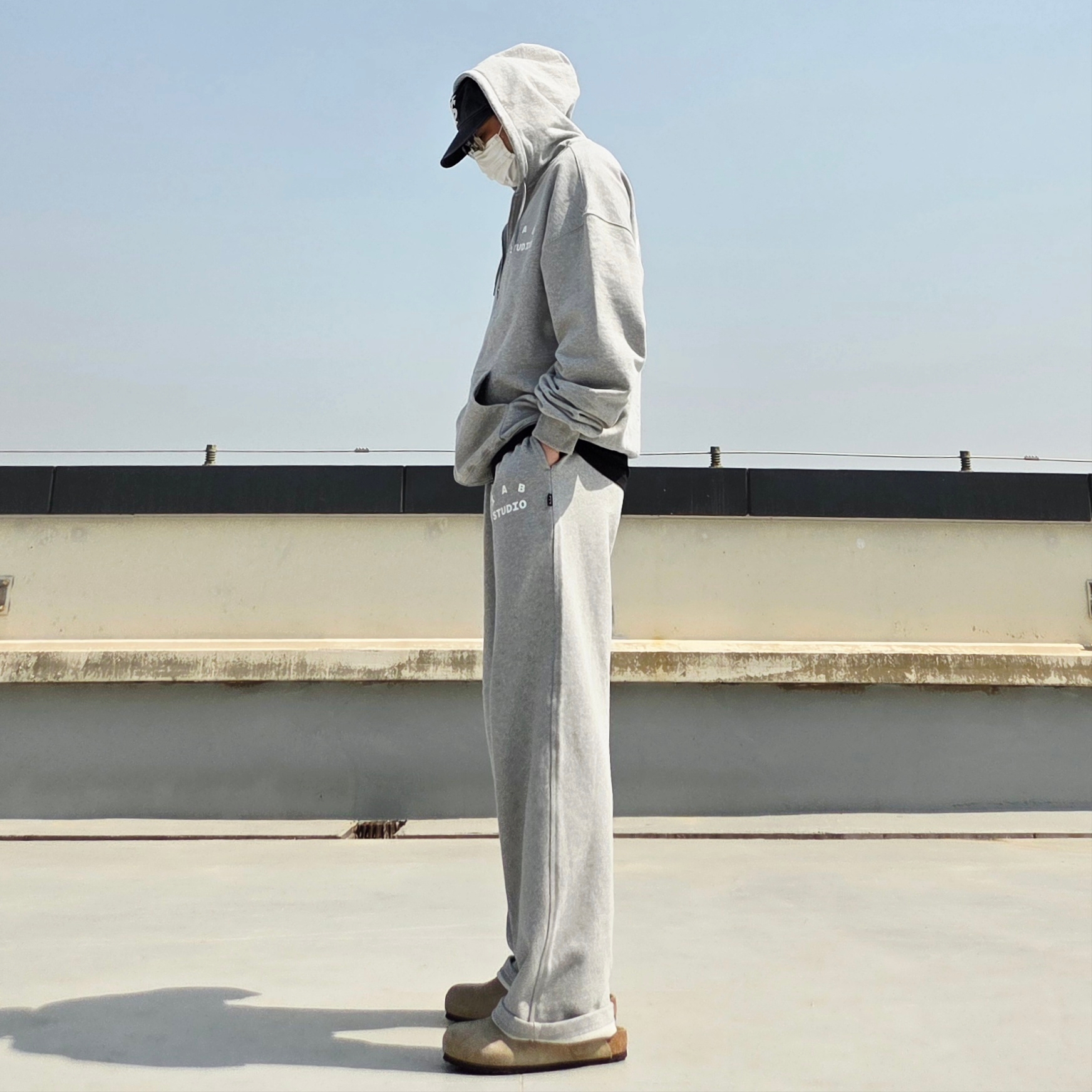 IAB Studio Zip-Up Hoodie Melange Gray - 26SS, IAB Studio IAB Sweatpants Melange Gray 착용 스타일 - 3