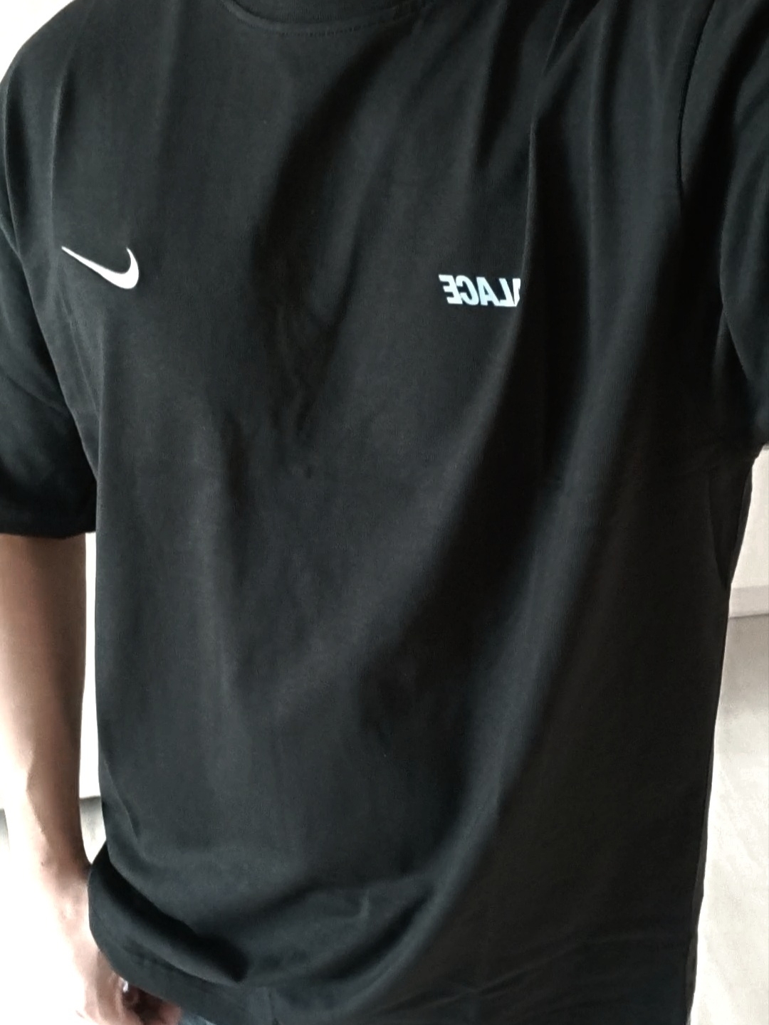 Palace x Nike Font Swoosh T-Shirt Black - 26SS 착용 스타일