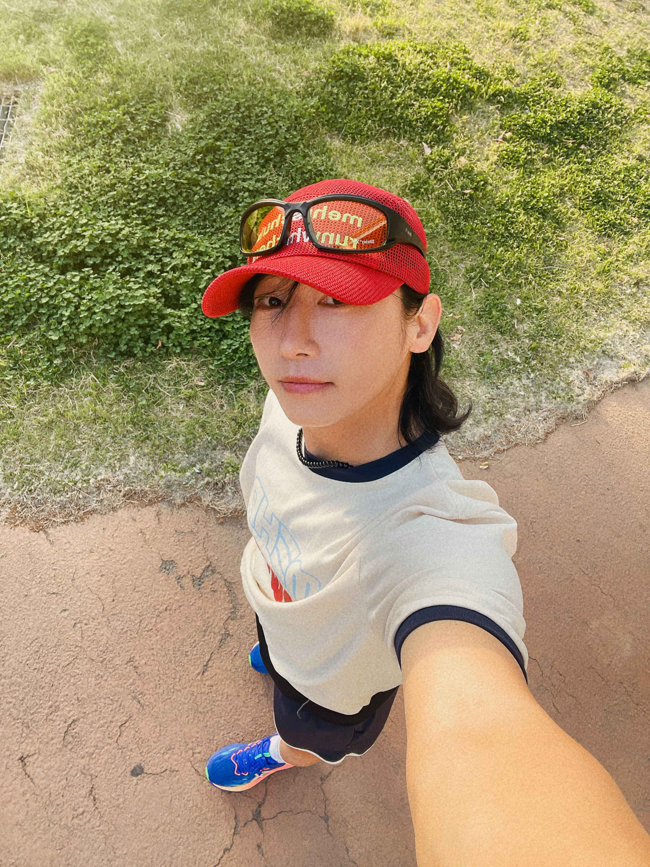 [KREAM 단독] RWR x MEHR Mesh Cap Red, [KREAM 단독] RWR x MEHR 3inch Shorts Dark Navy 착용 스타일 - 4