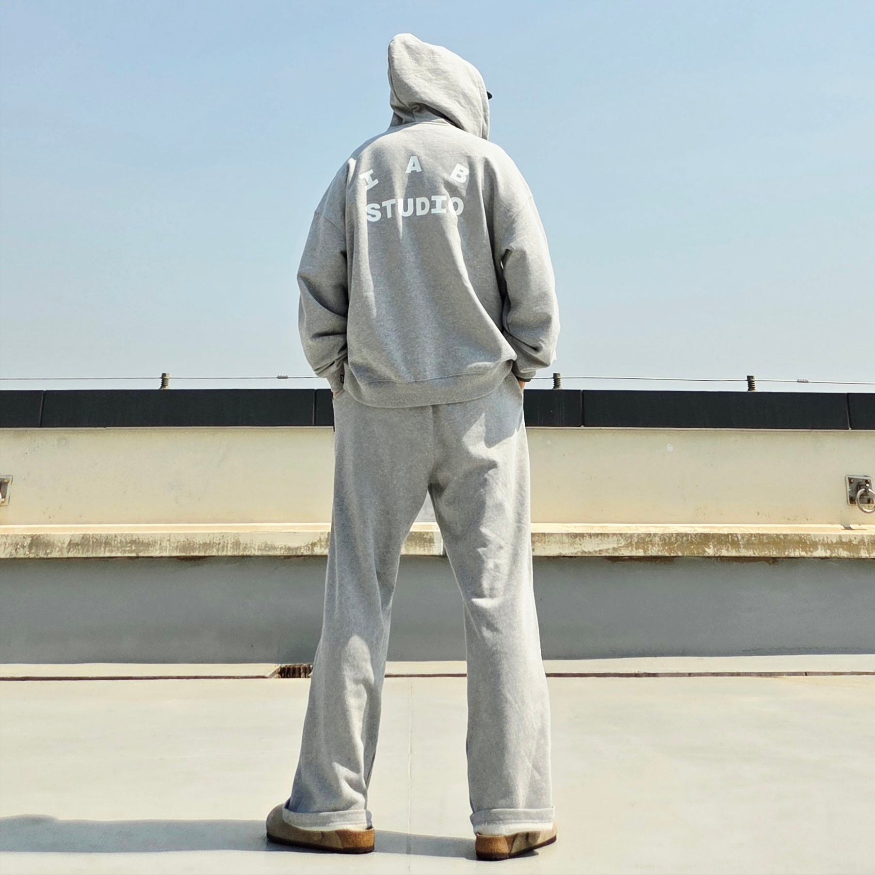 IAB Studio Zip-Up Hoodie Melange Gray - 26SS, IAB Studio IAB Sweatpants Melange Gray 착용 스타일 - 5