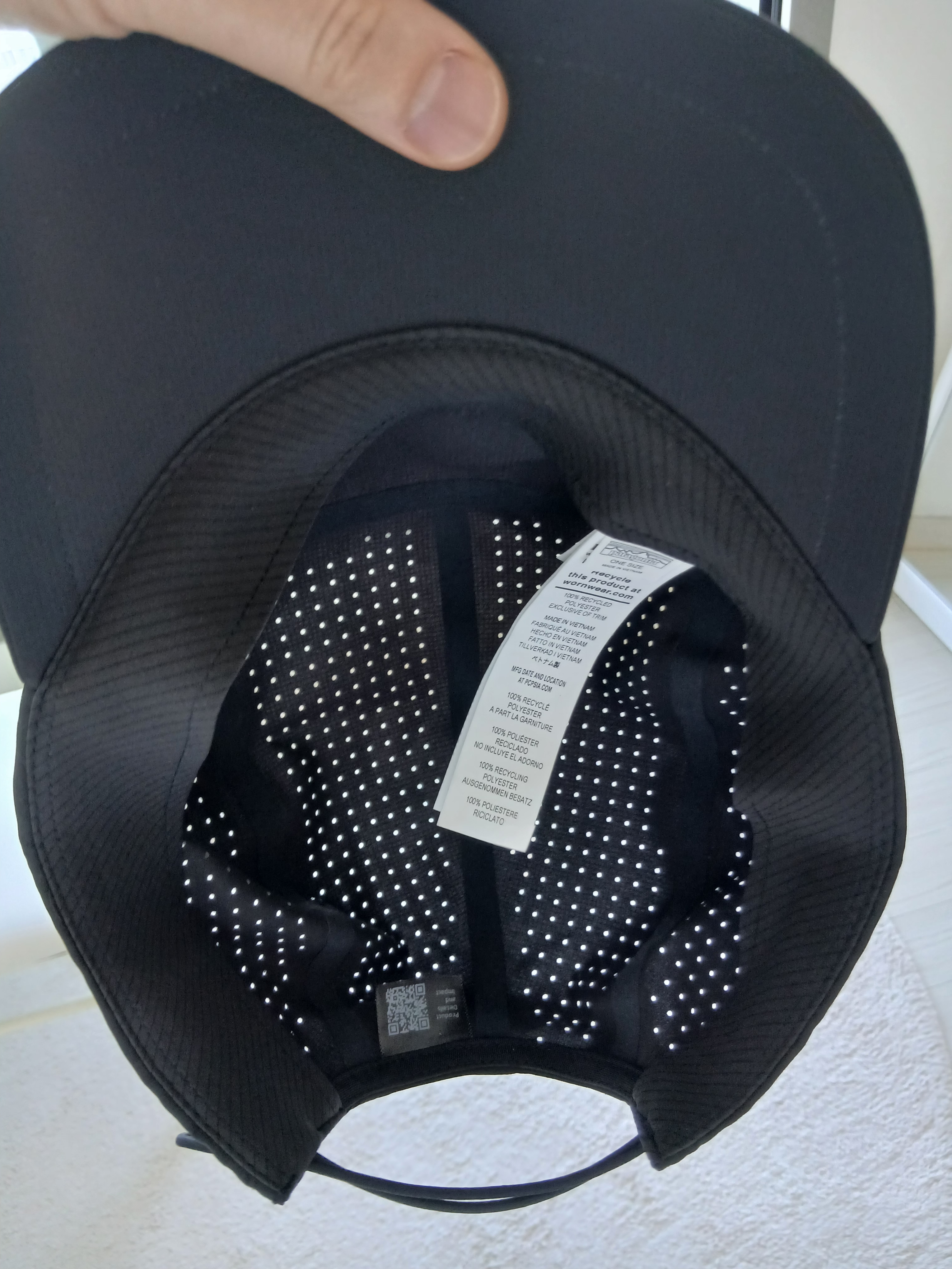 Patagonia Ultralightweight Ridge Hat Black 착용 스타일 - 3