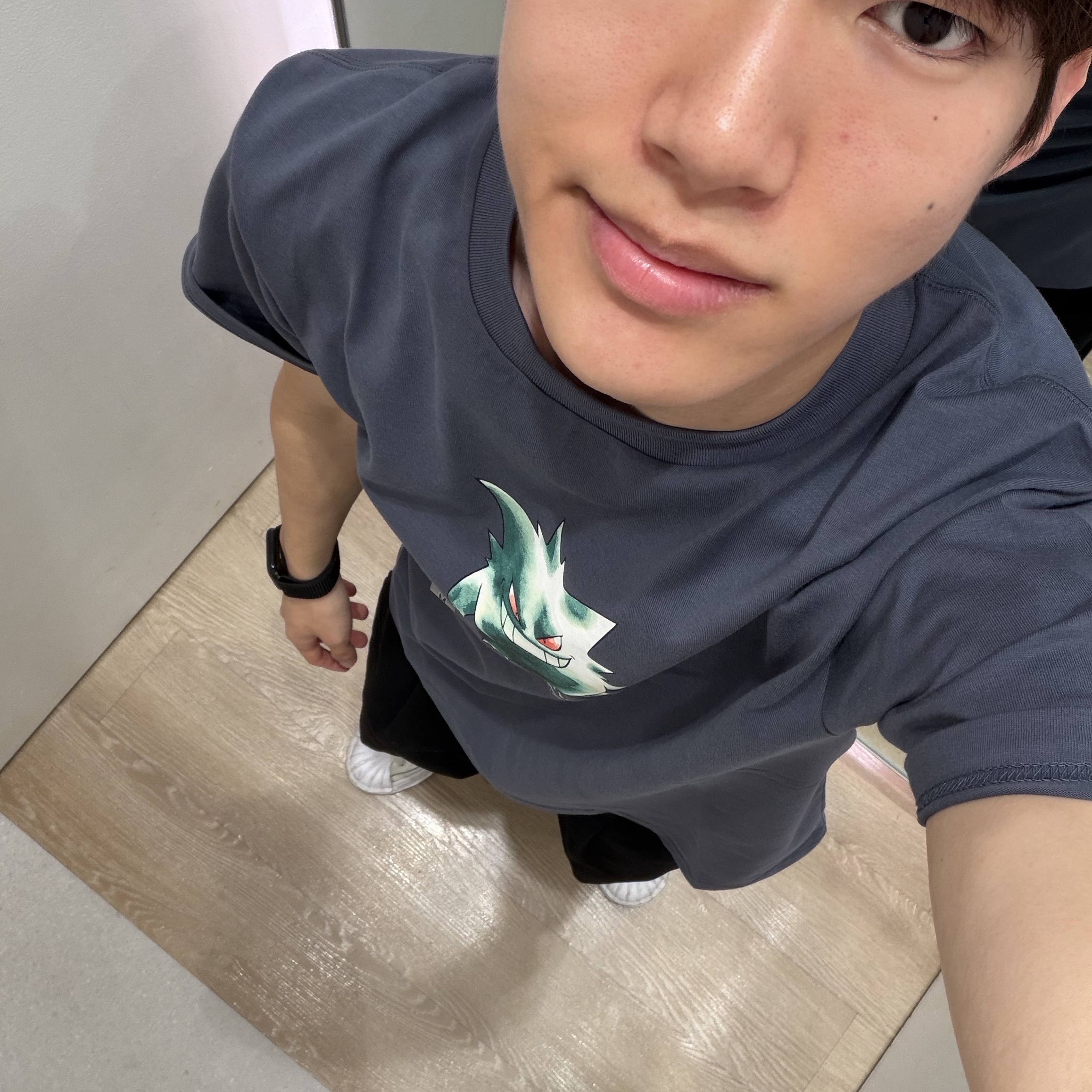 Uniqlo UT x Pokemon Graphhic T-Shirt 1E Gray 착용 스타일 - 2