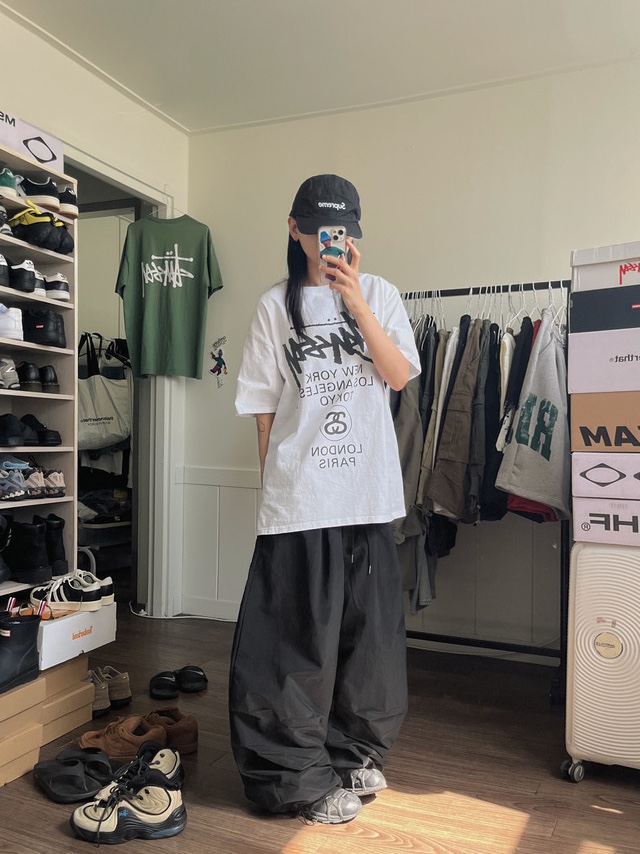 Stussy World Tour T-Shirt White 2024,2025, Supreme Shockcord Camp Cap Black - 21FW 착용 스타일 - 2