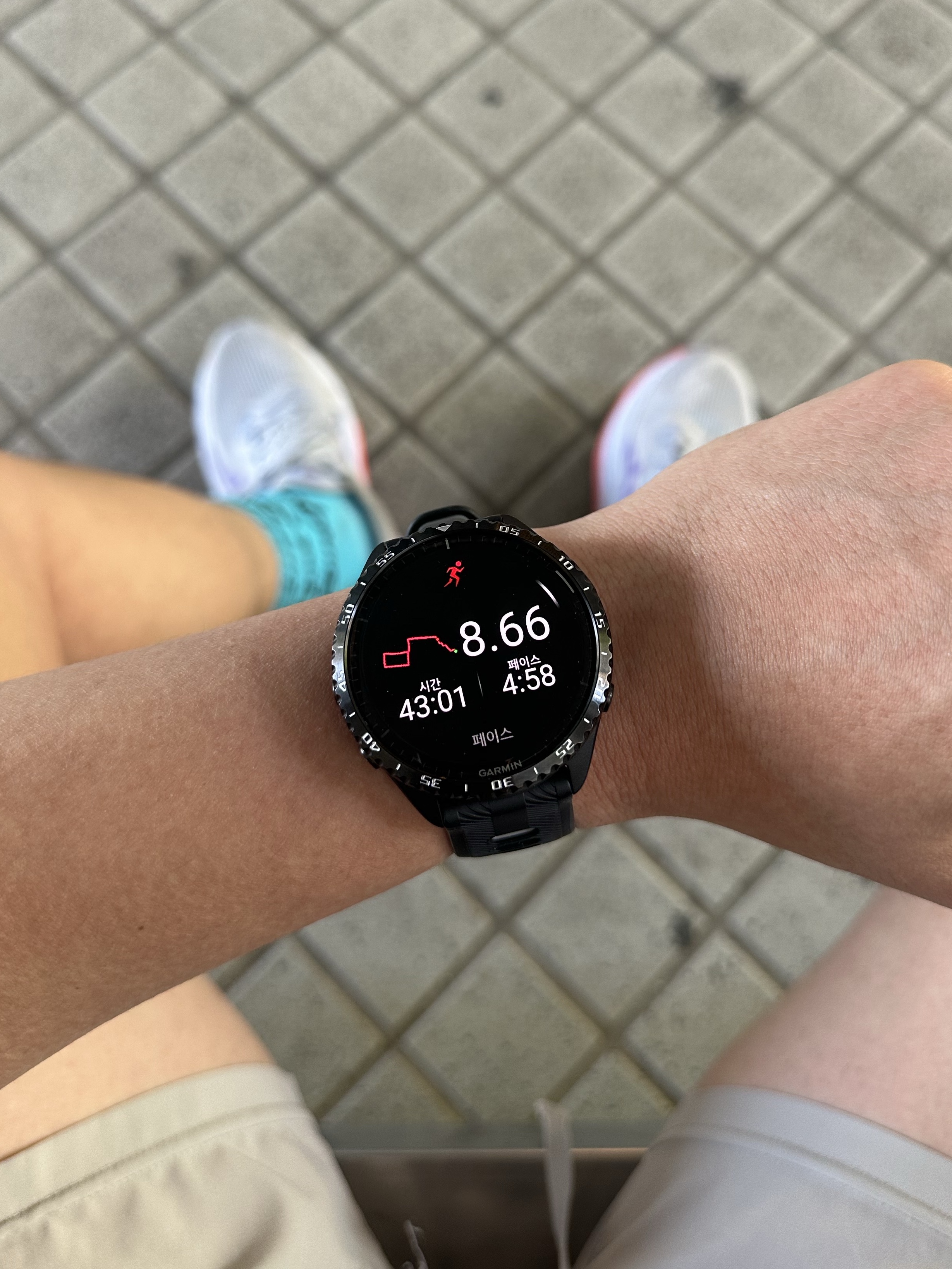 Asics Superblast 2 Blue Fade Edo Purple, [10% 적립] Garmin Forerunner 965 GPS Black (WiFi) 착용 스타일